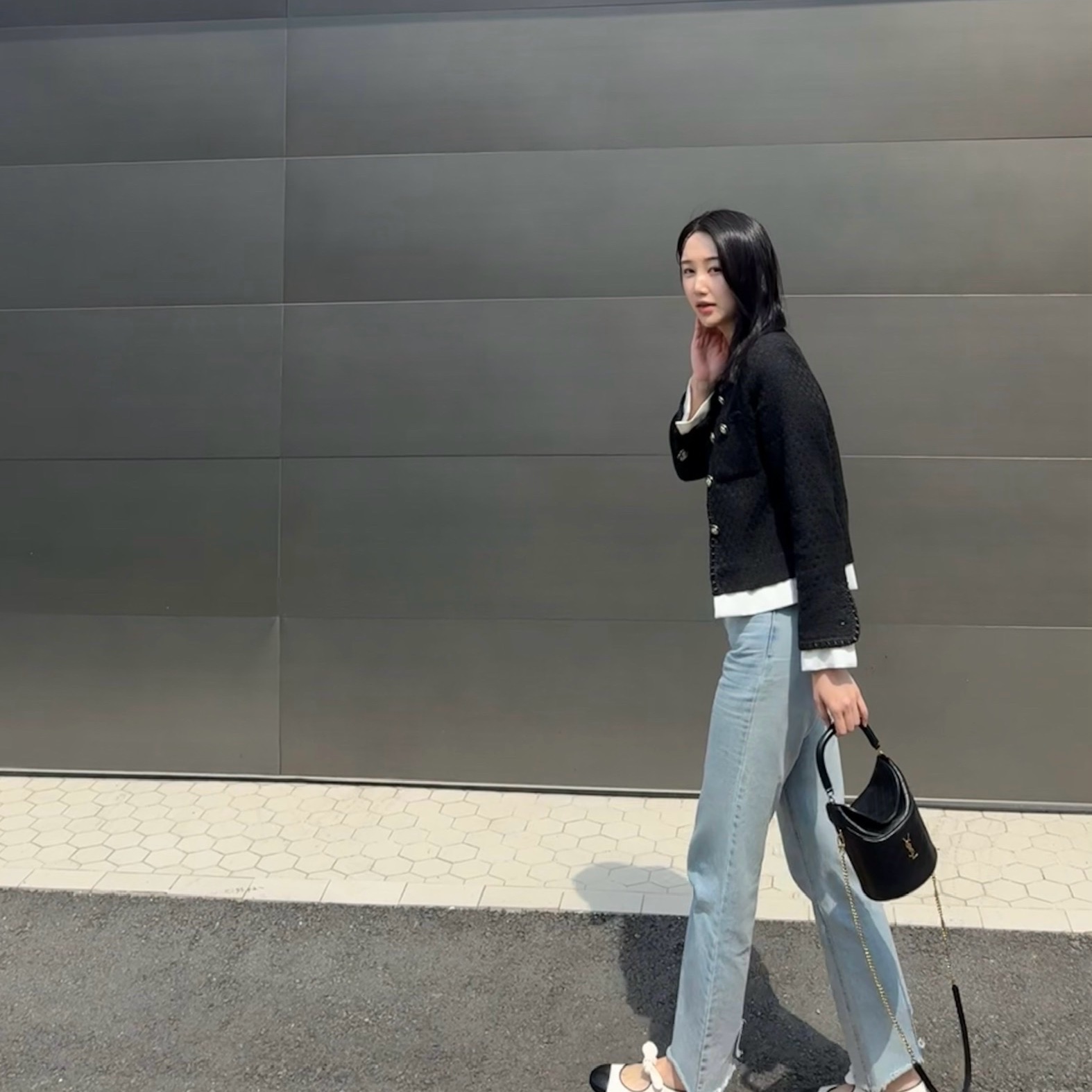 (W) Chanel Mary Janes Lambskin & White Black 착용 스타일
