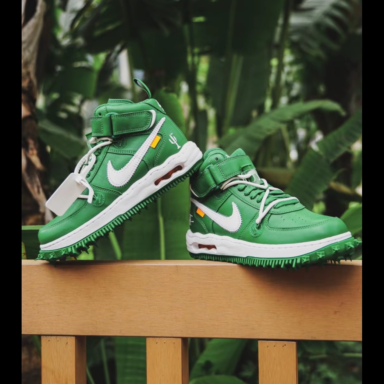 Nike x Off-White Air Force 1 Mid SP Leather Pine Green 착용 스타일 - 2