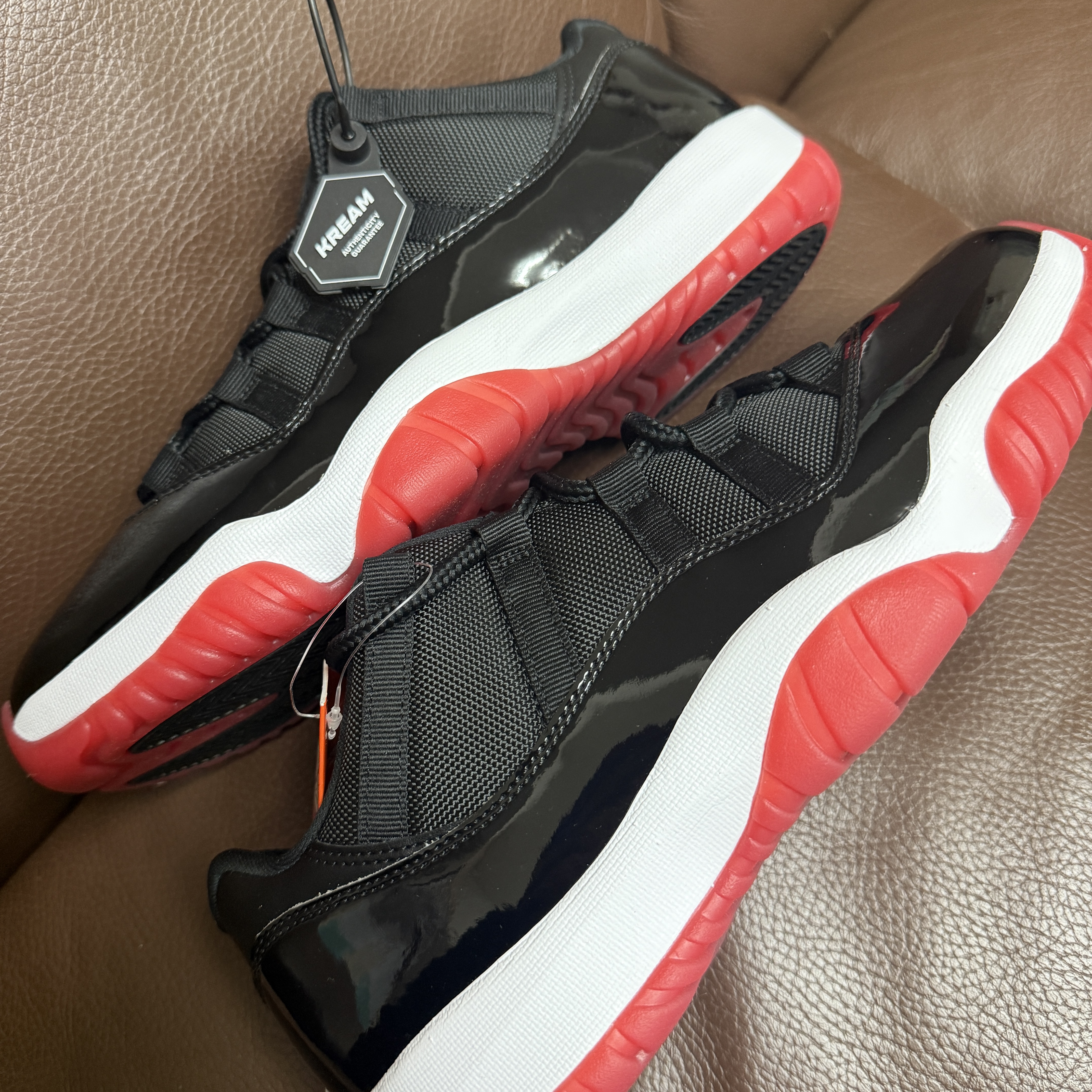 Jordan 11 Retro Low Bred 2025 착용 스타일 - 1