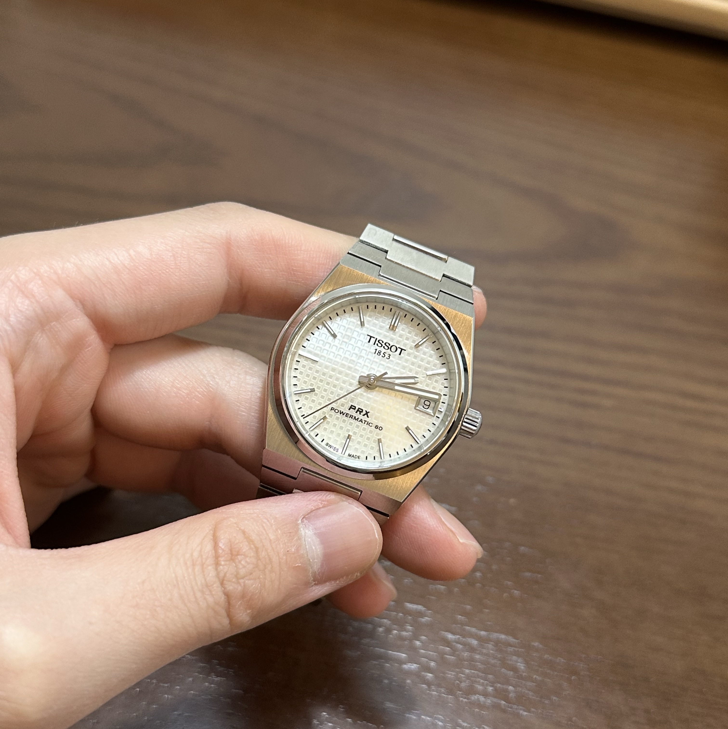 Tissot PRX Powermatic 80 35mm Steel Mother of Pearl 착용 스타일 - 2