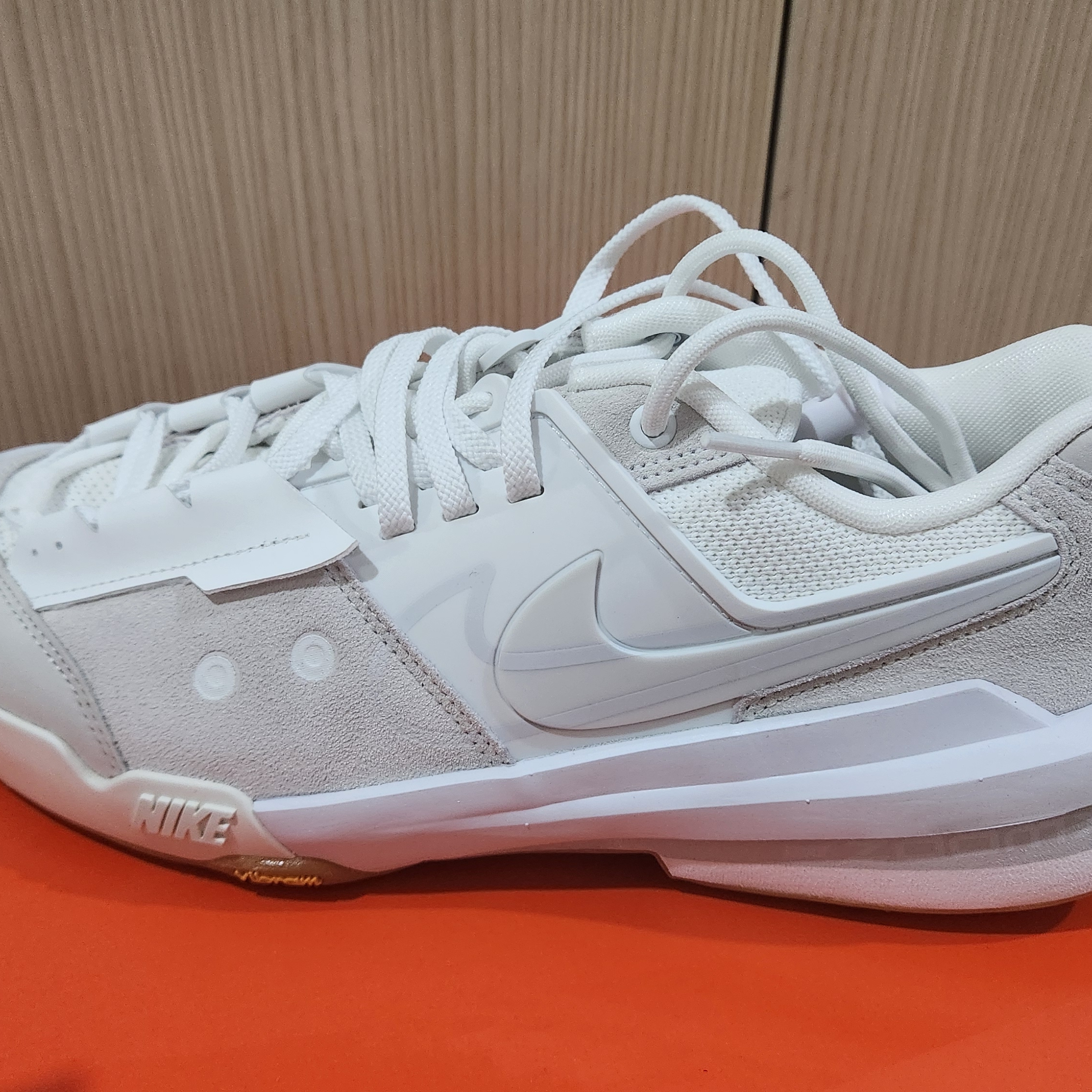 Nike x Sacai Zegamadome SP Summit White 착용 스타일