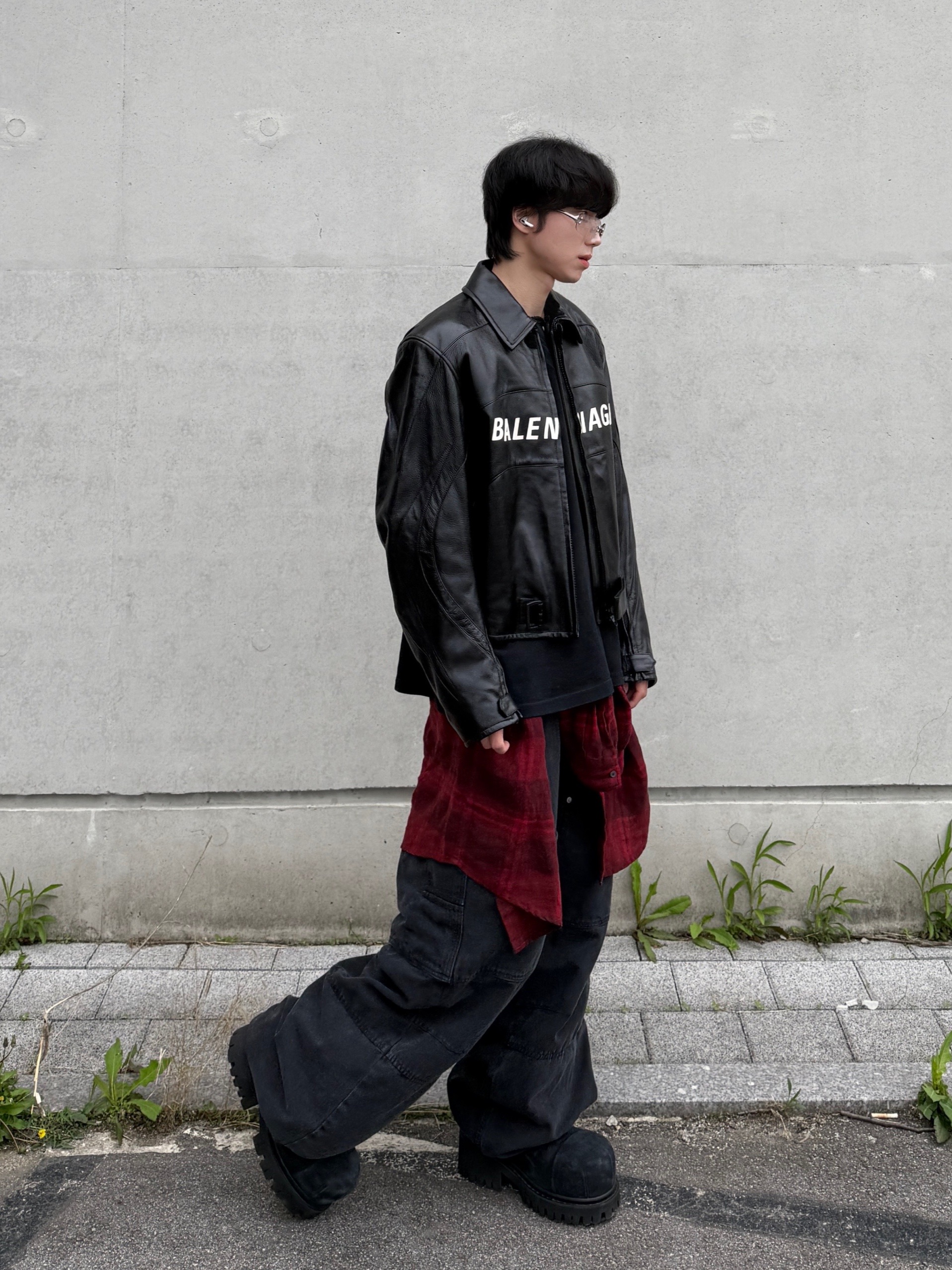 Kamien x MJD Double Hole Belt Black Shearling Calfskin, Balenciaga Stomper Bootie Black 착용 스타일 - 10
