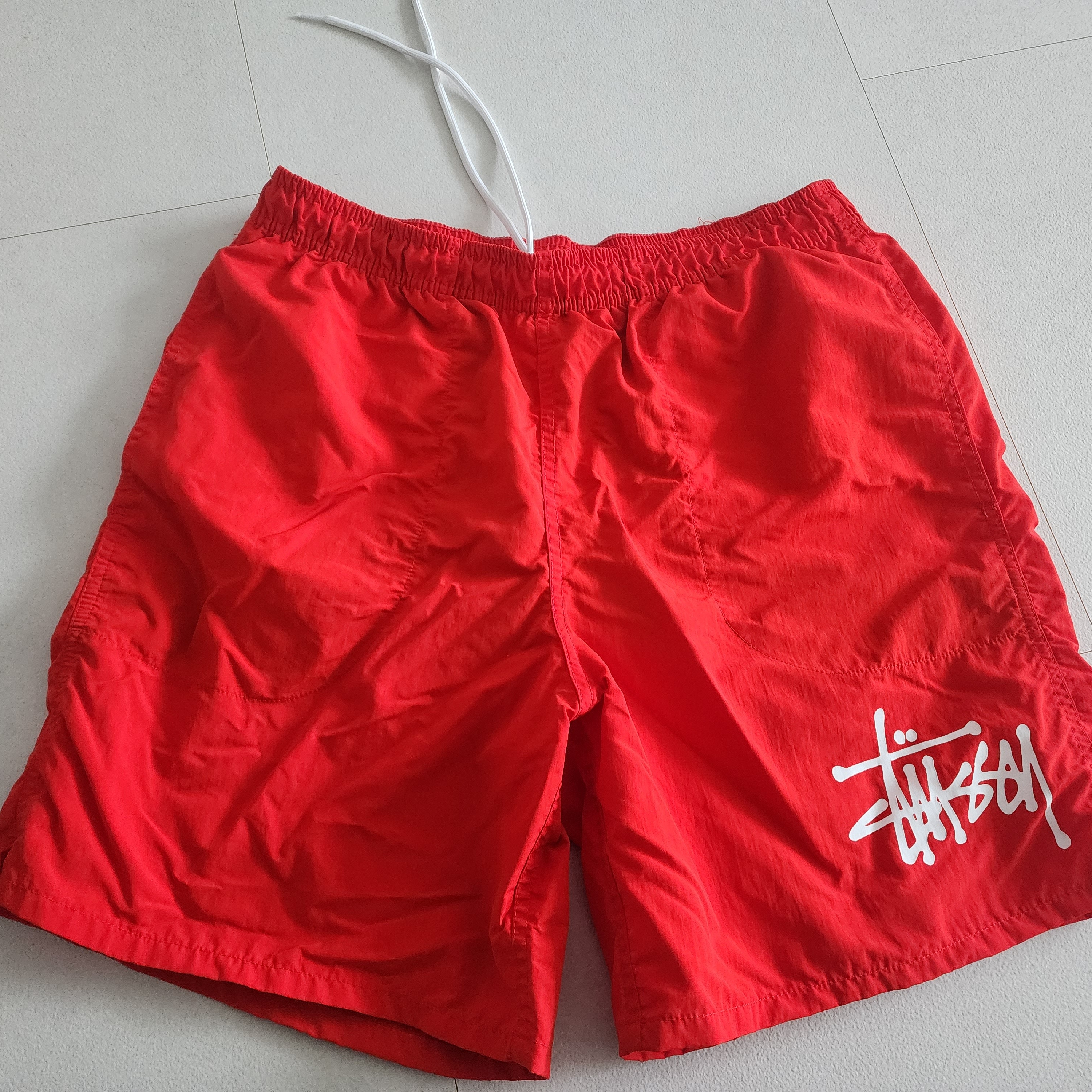 Stussy Big Basic Water Shorts Bright Red 착용 스타일
