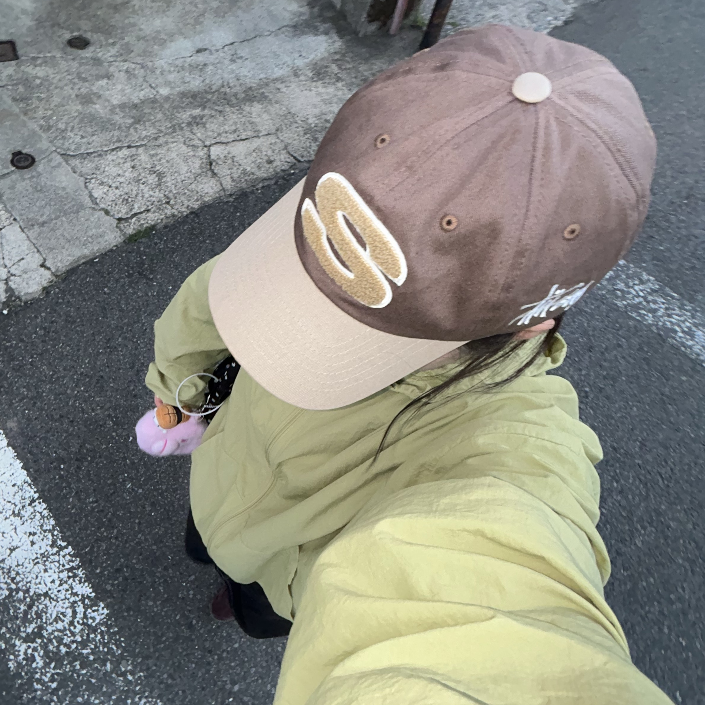 Stussy Chenille S Low Pro Cap Brown, (W) Adidas Gazelle Shadow Brown 착용 스타일 - 2
