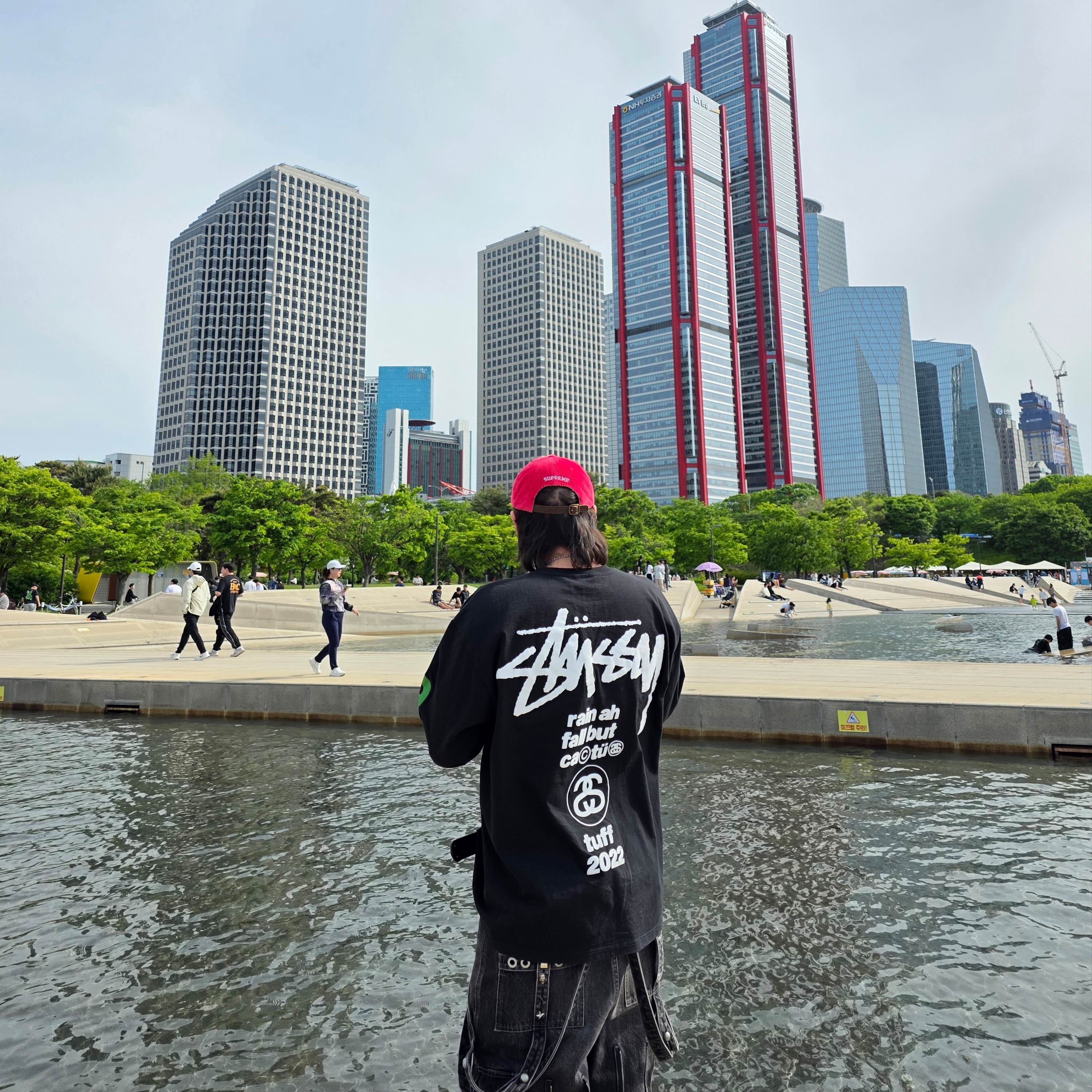 Supreme Corduroy S Logo 6-Panel Red - 23FW, Stussy x Cactus Plant Flea Market Sport LS T-Shirt Black 착용 스타일 - 2