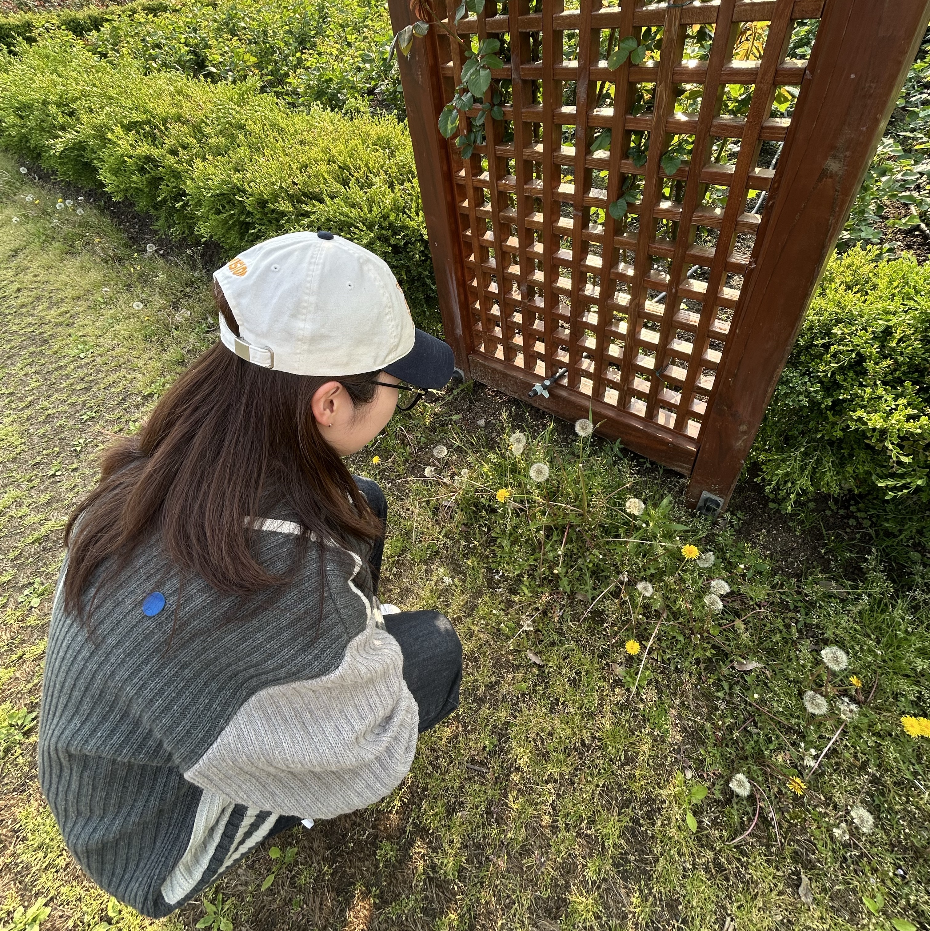 Ader Error Tomb Cardigan Grey 착용 스타일 - 2