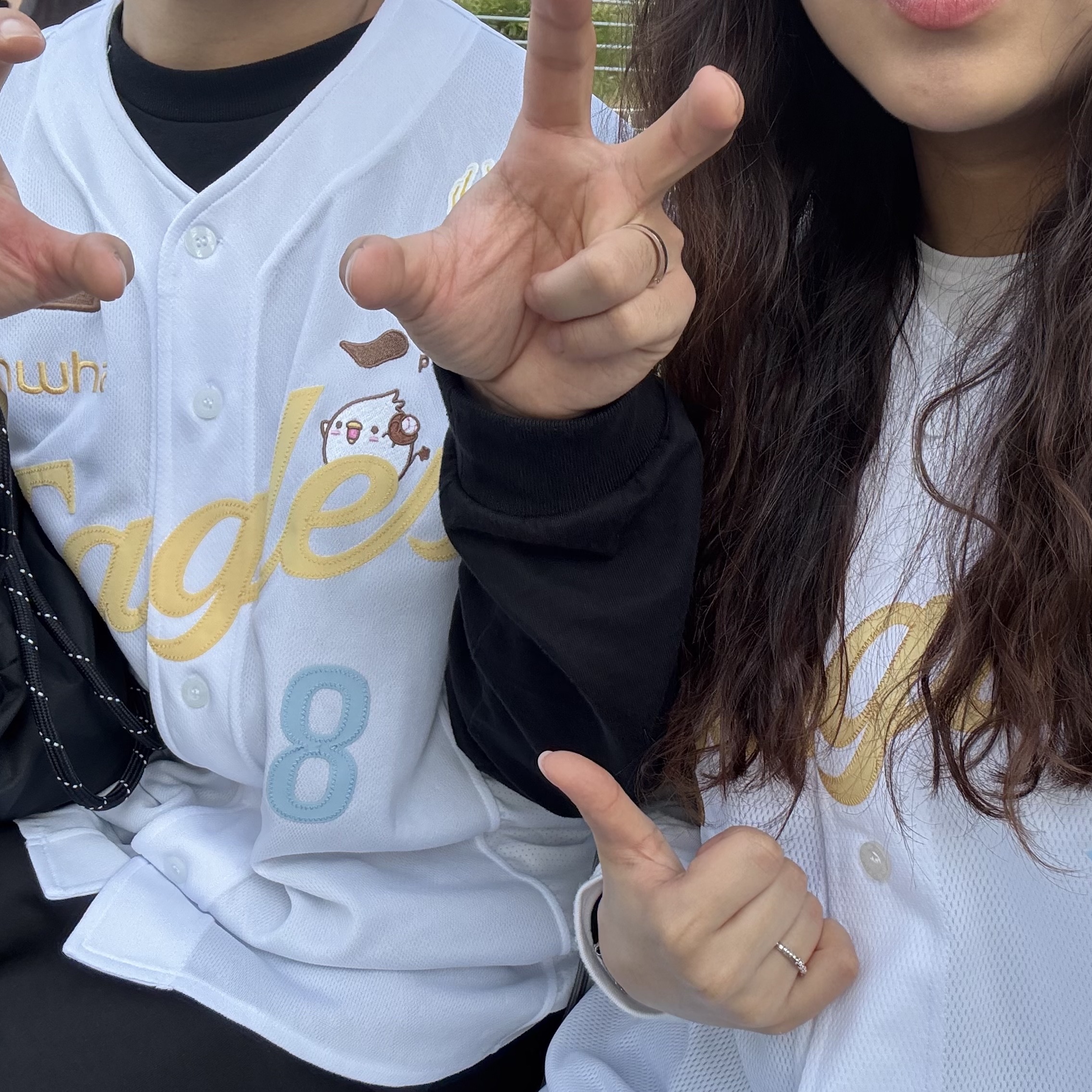 Hanwha Eagles x KUMDORI 25 Authentic Uniform Yellow (Non Marking Ver.), Hanwha Eagles X KUMDORI Uniform(Non Marking Ver.) 착용 스타일 - 1