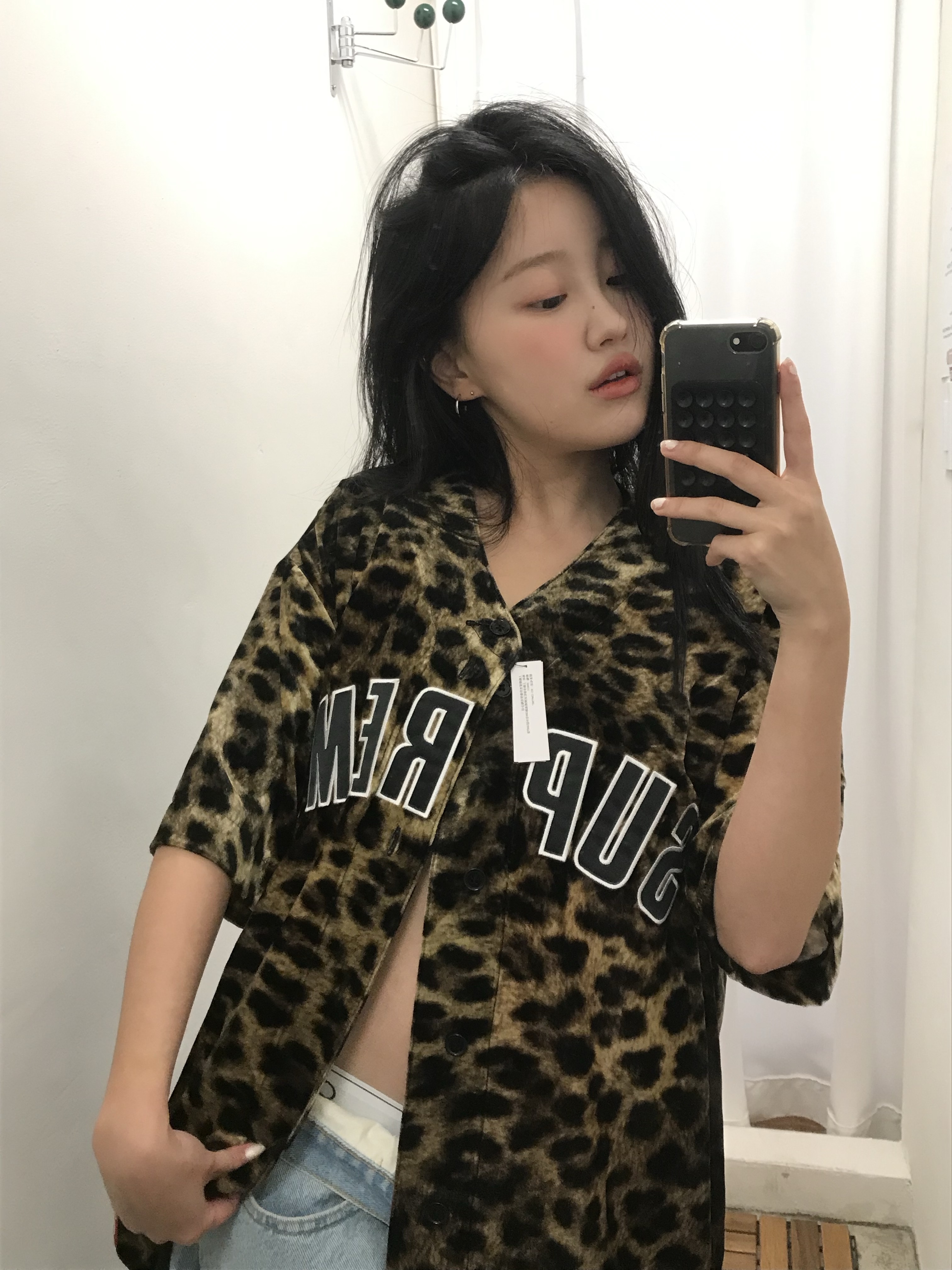 Supreme Velvet Baseball Jersey Leopard - 25SS 착용 스타일 - 2