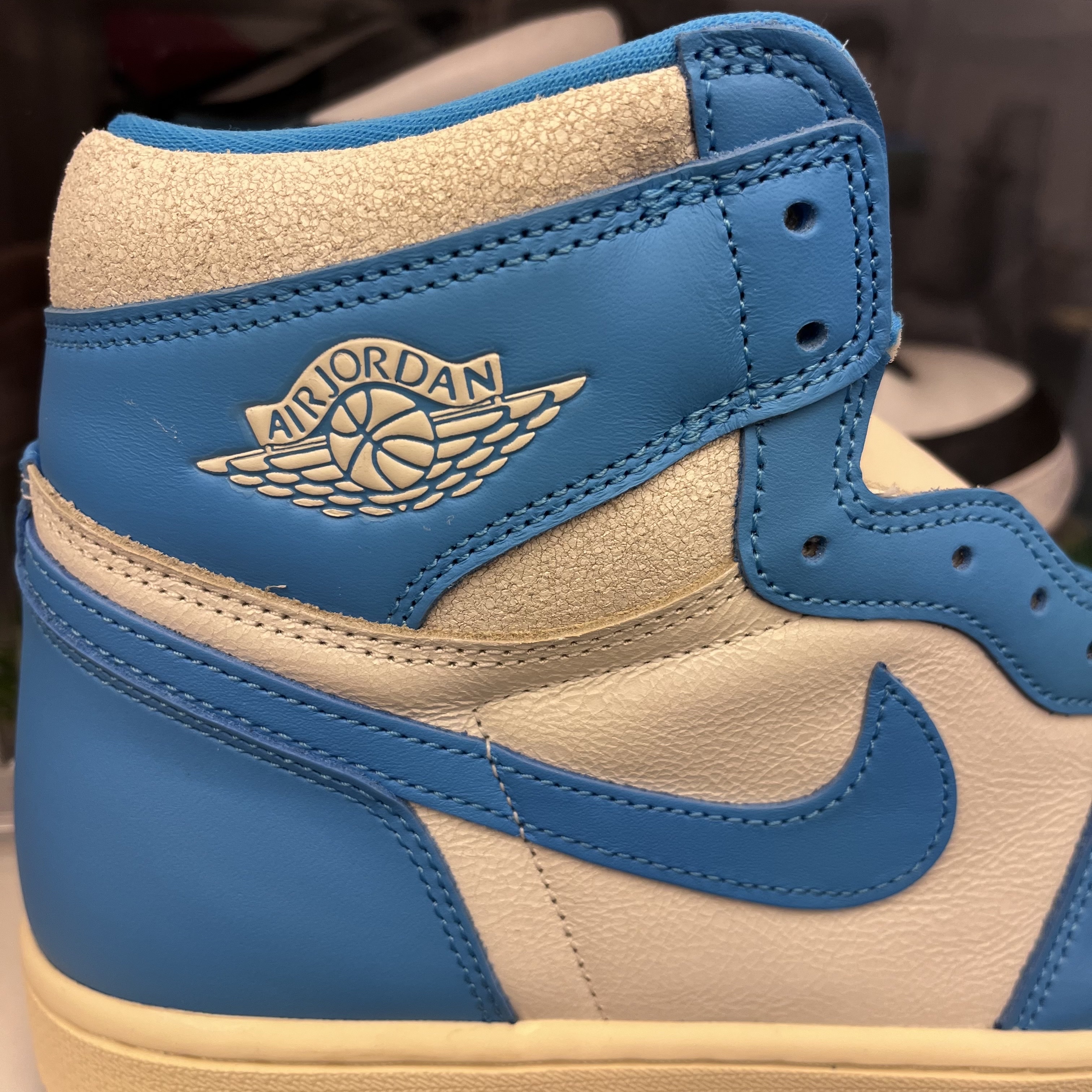 Jordan 1 Retro High OG UNC Reimagined 착용 스타일