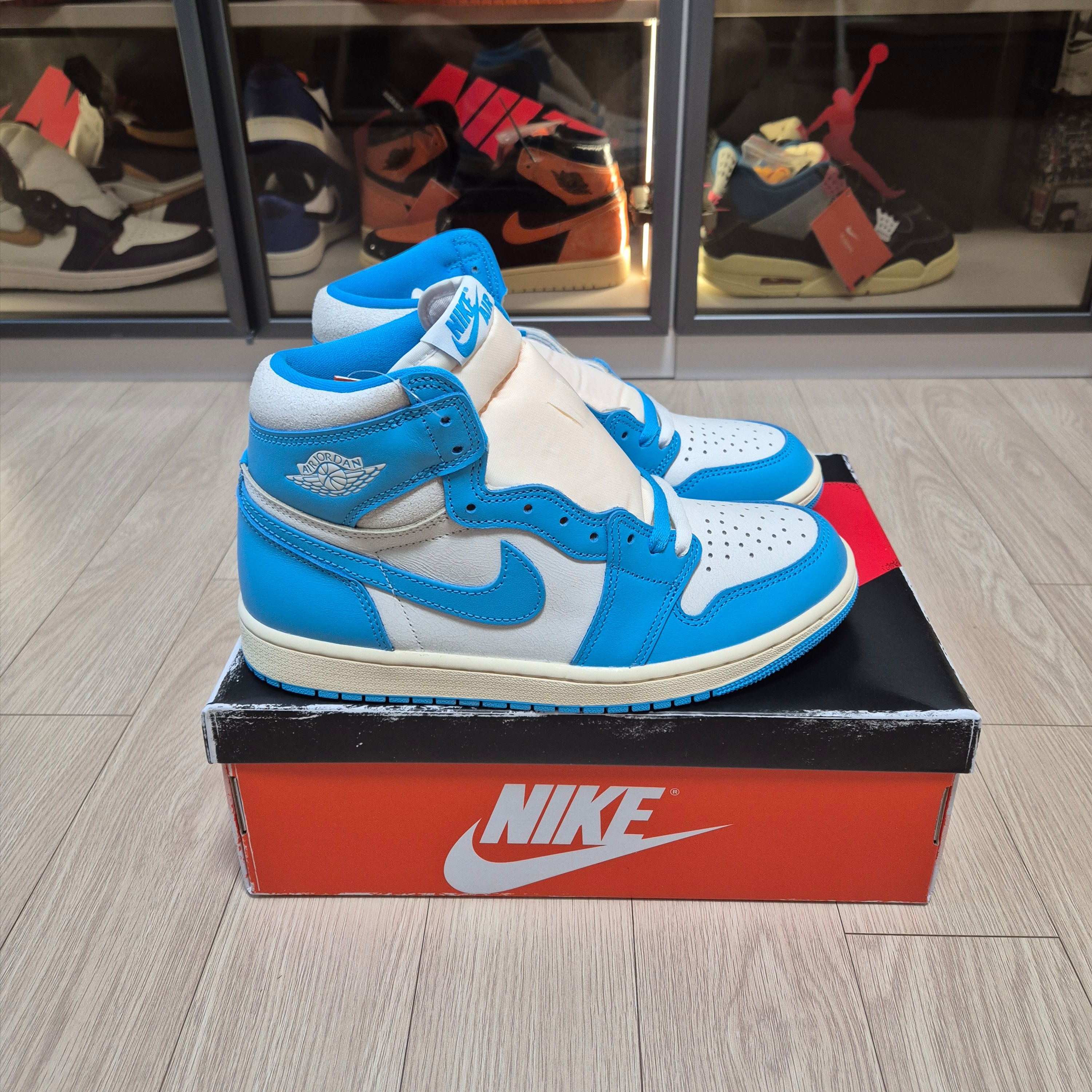 Jordan 1 Retro High OG UNC Reimagined, Jordan 1 Retro High OG Chicago 2022 착용 스타일 - 1