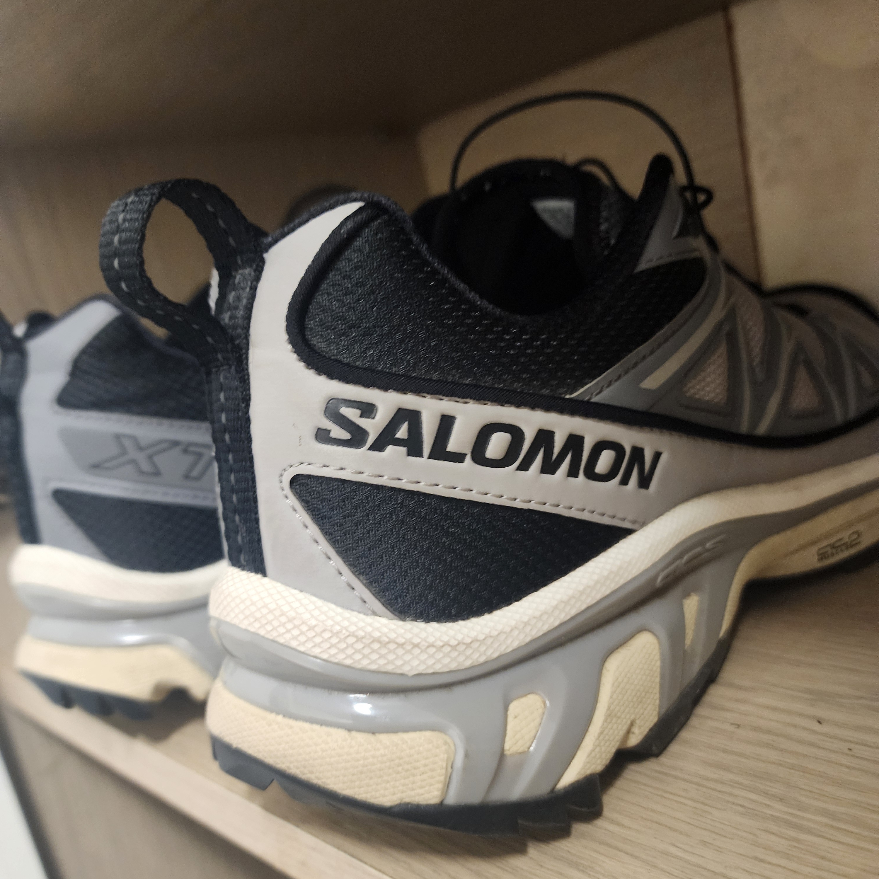 Salomon XT-6 Expanse Alloy Quiet Shade 착용 스타일