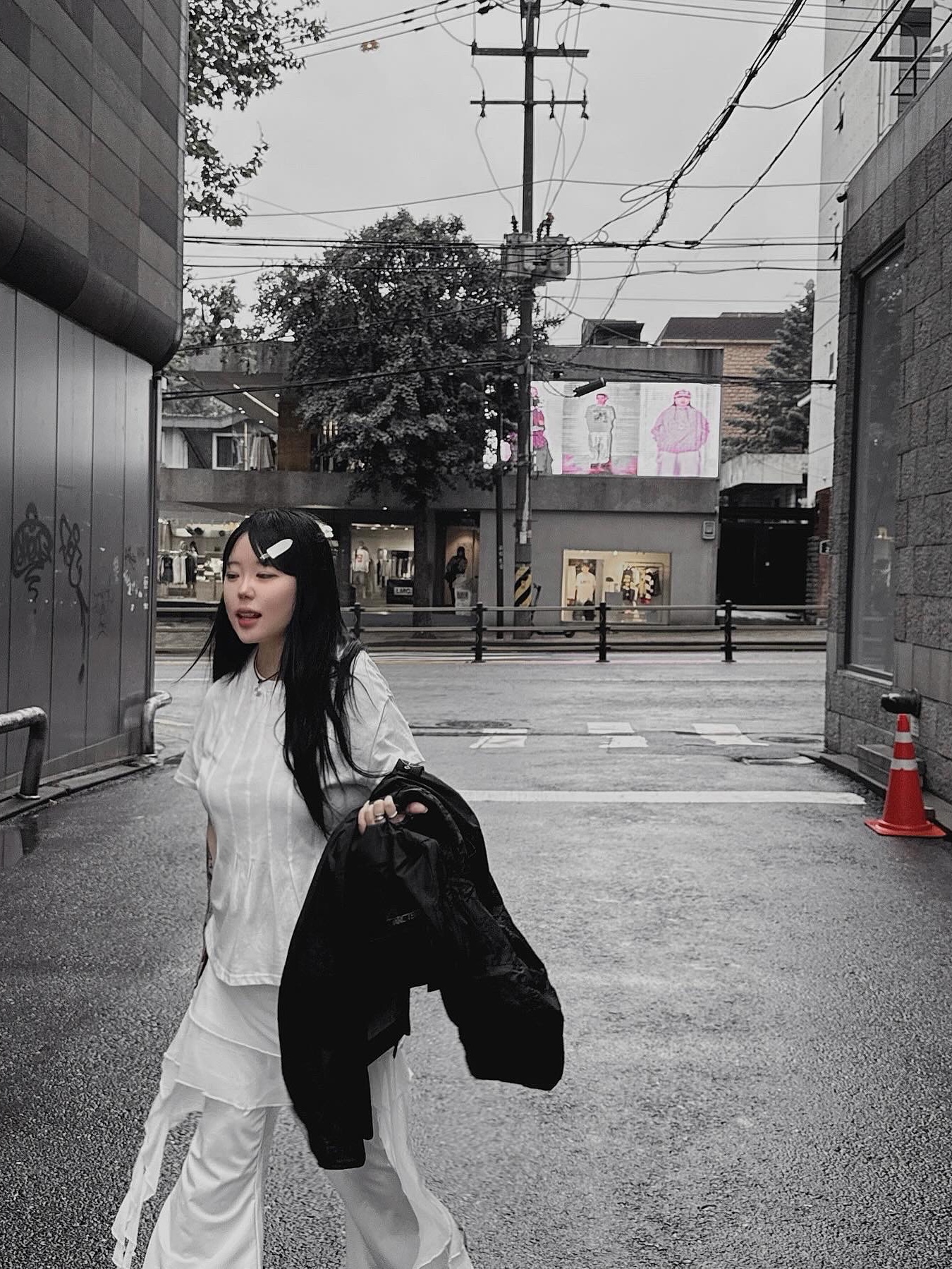 Human Made Heart Keyring Red, Human Made Military Card Case Navy 착용 스타일 - 3