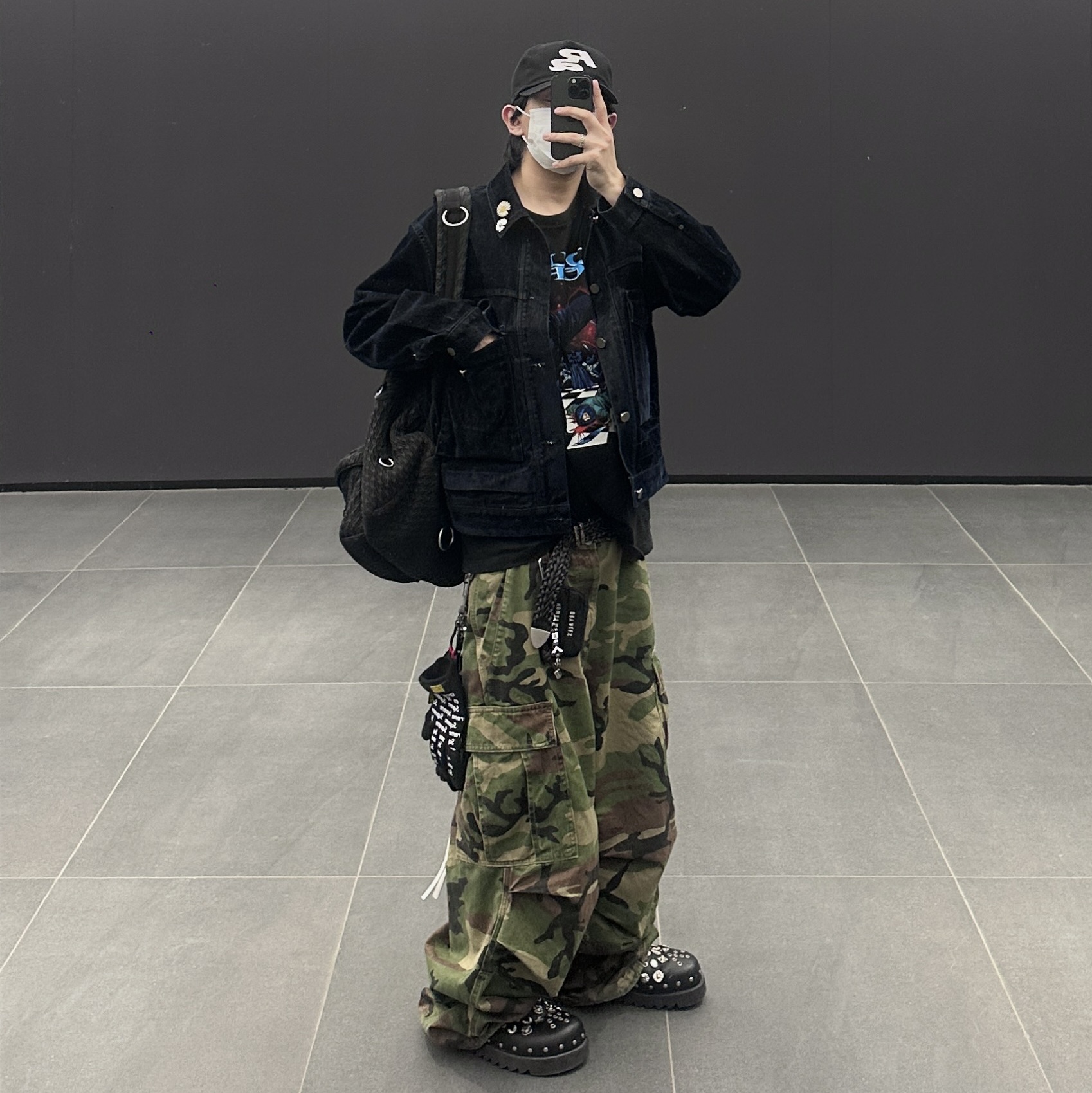NOD Stone Washed Cargo Pants Camo, Toga Virilis AJ1066 Mules Leather Black 착용 스타일 - 1