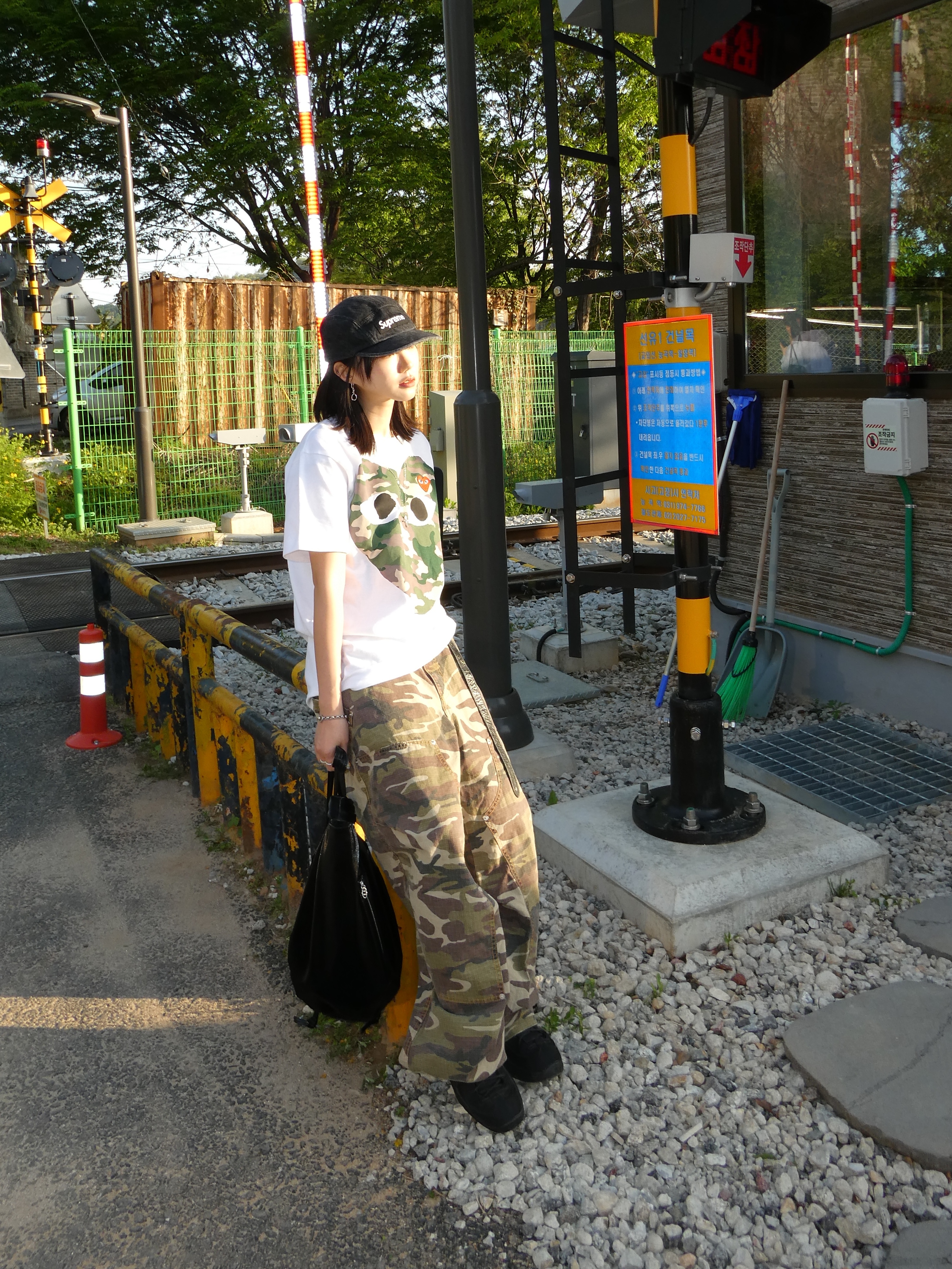 Nike x Stussy Air Penny II Black, Supreme Denim Camp Cap Black - 24SS 착용 스타일 - 3