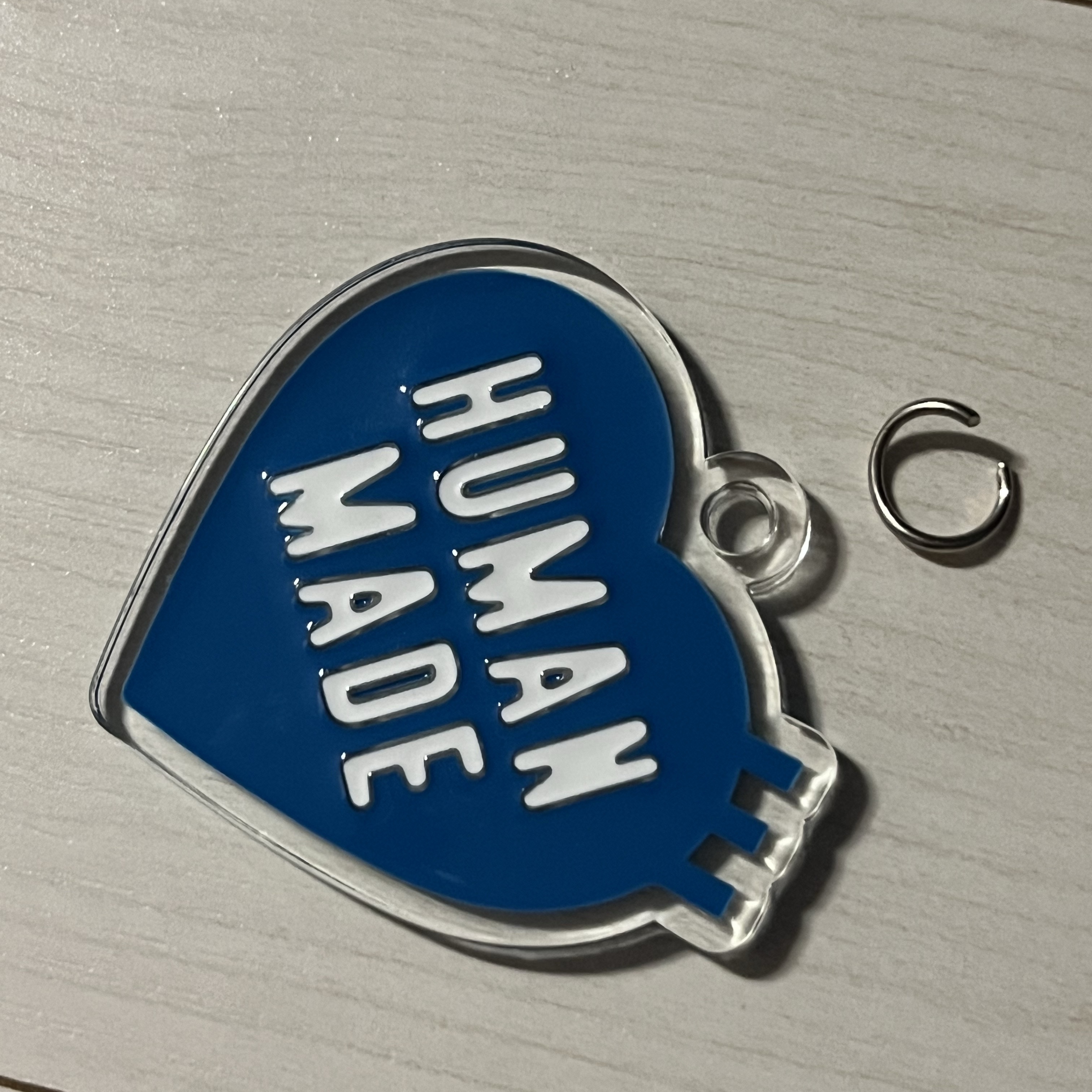 Human Made Acrylic Heart Keyring Blue 착용 스타일