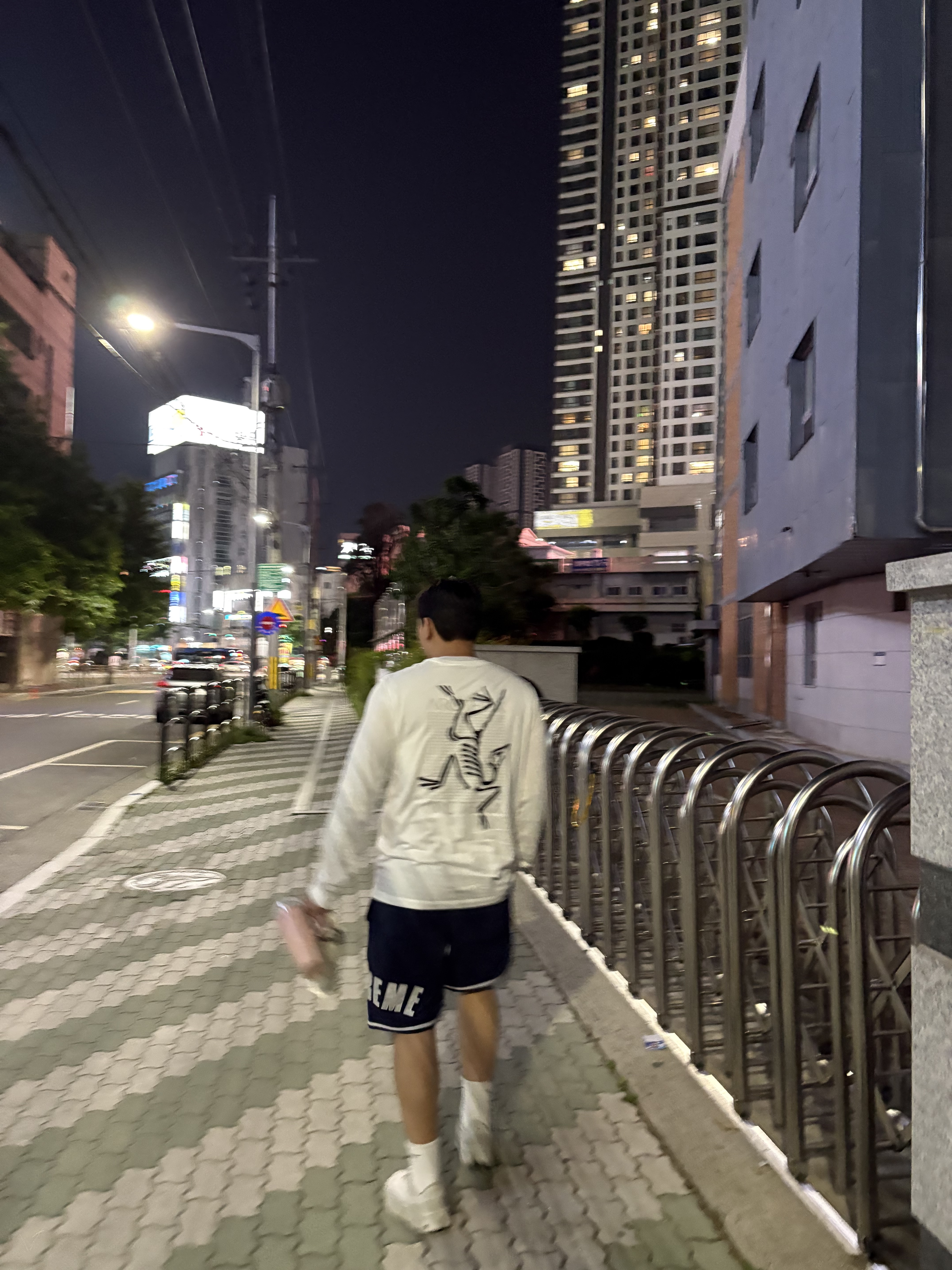 Supreme Ultrasuede Mesh Short Navy - 24SS, Arc'teryx Arc'Multi Bird Logo LS T-Shirt White Light 착용 스타일 - 1