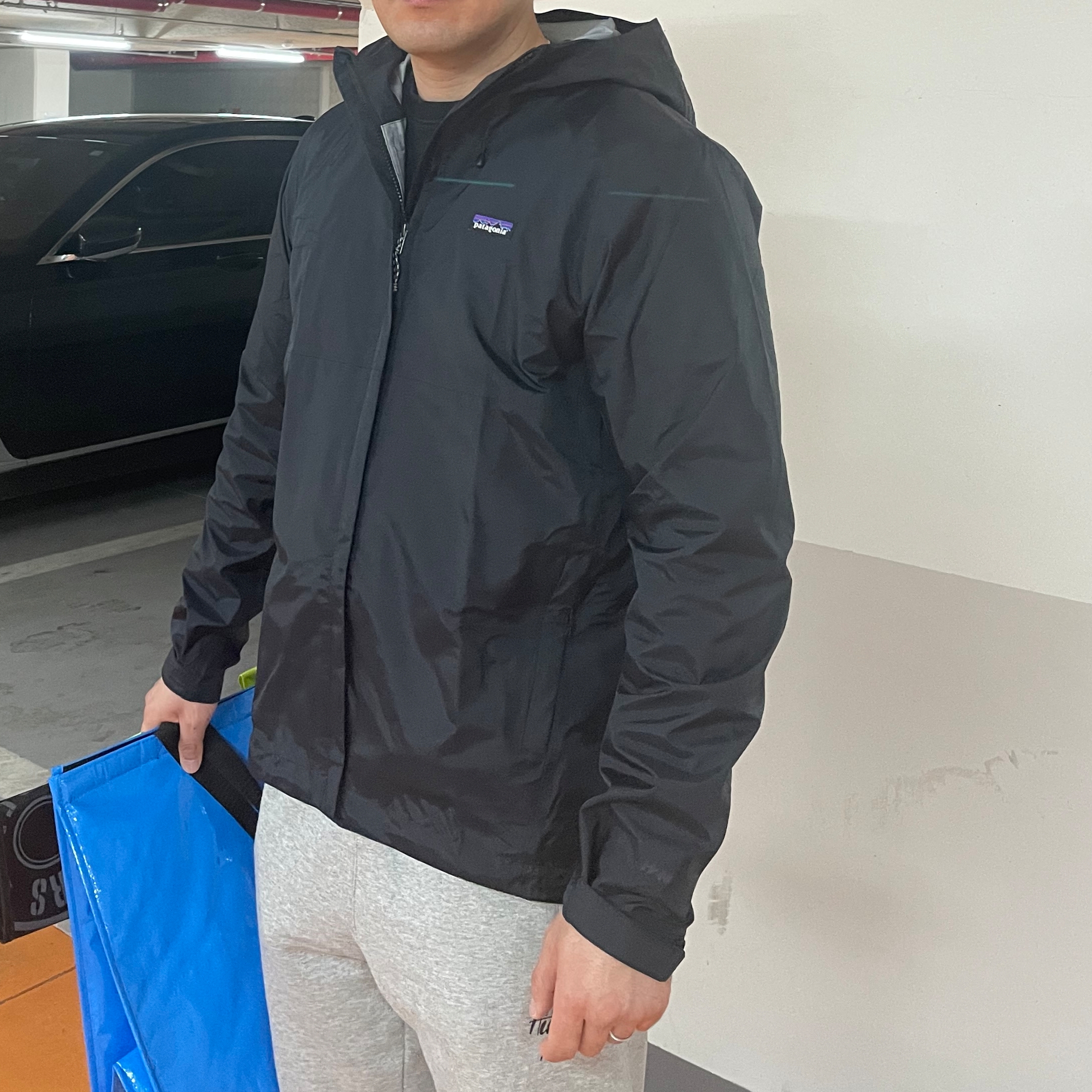 Patagonia Torrentshell 3L Jacket Black 착용 스타일