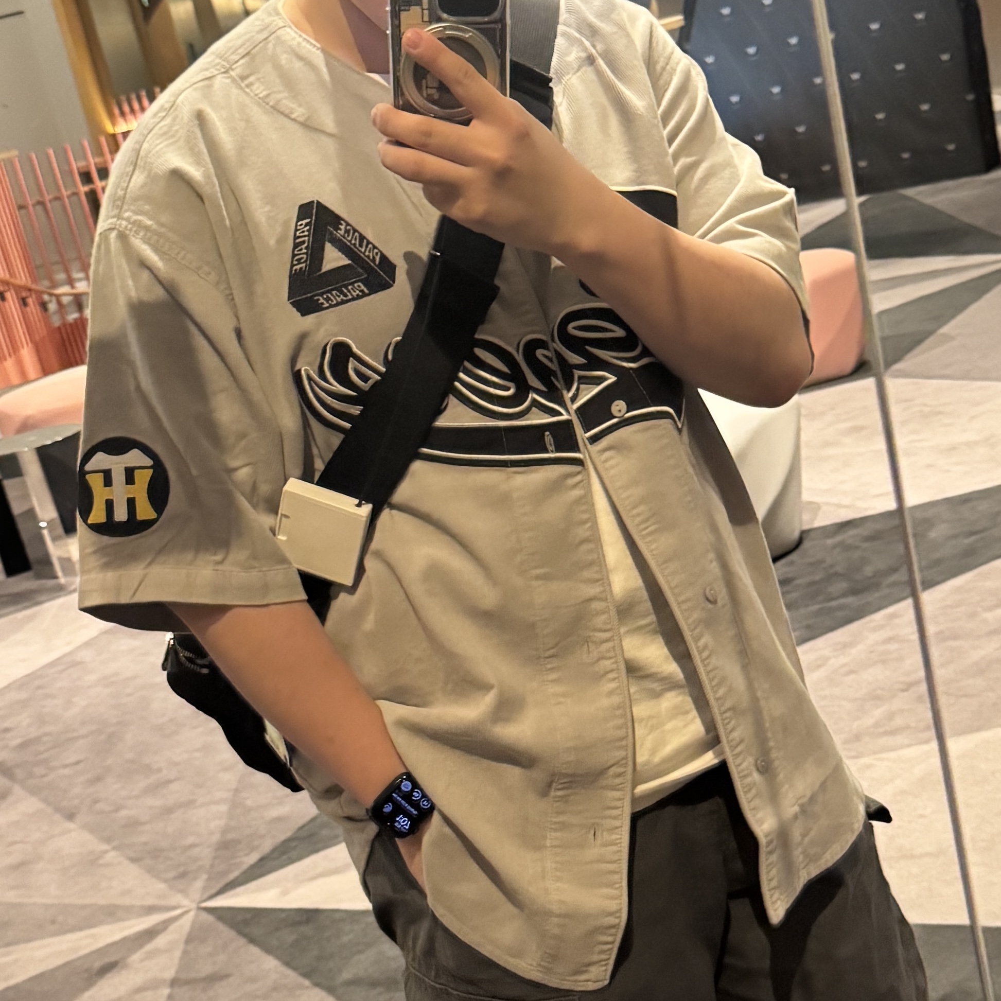Palace Hanshin Tigers Jersey Stone - 25SS 착용 스타일 - 1