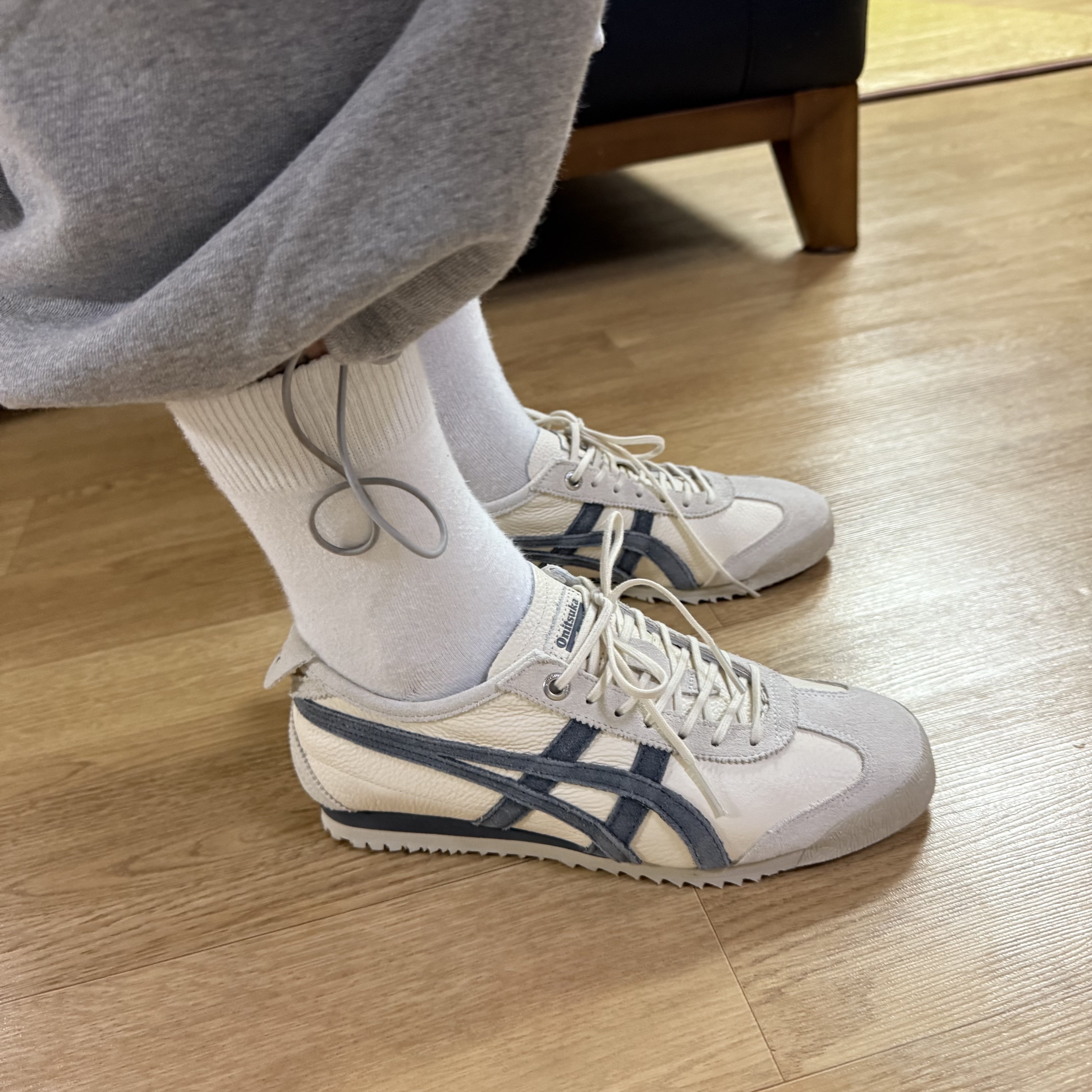 Onitsuka Tiger Mexico 66 SD Birch Metropolis 착용 스타일 - 2