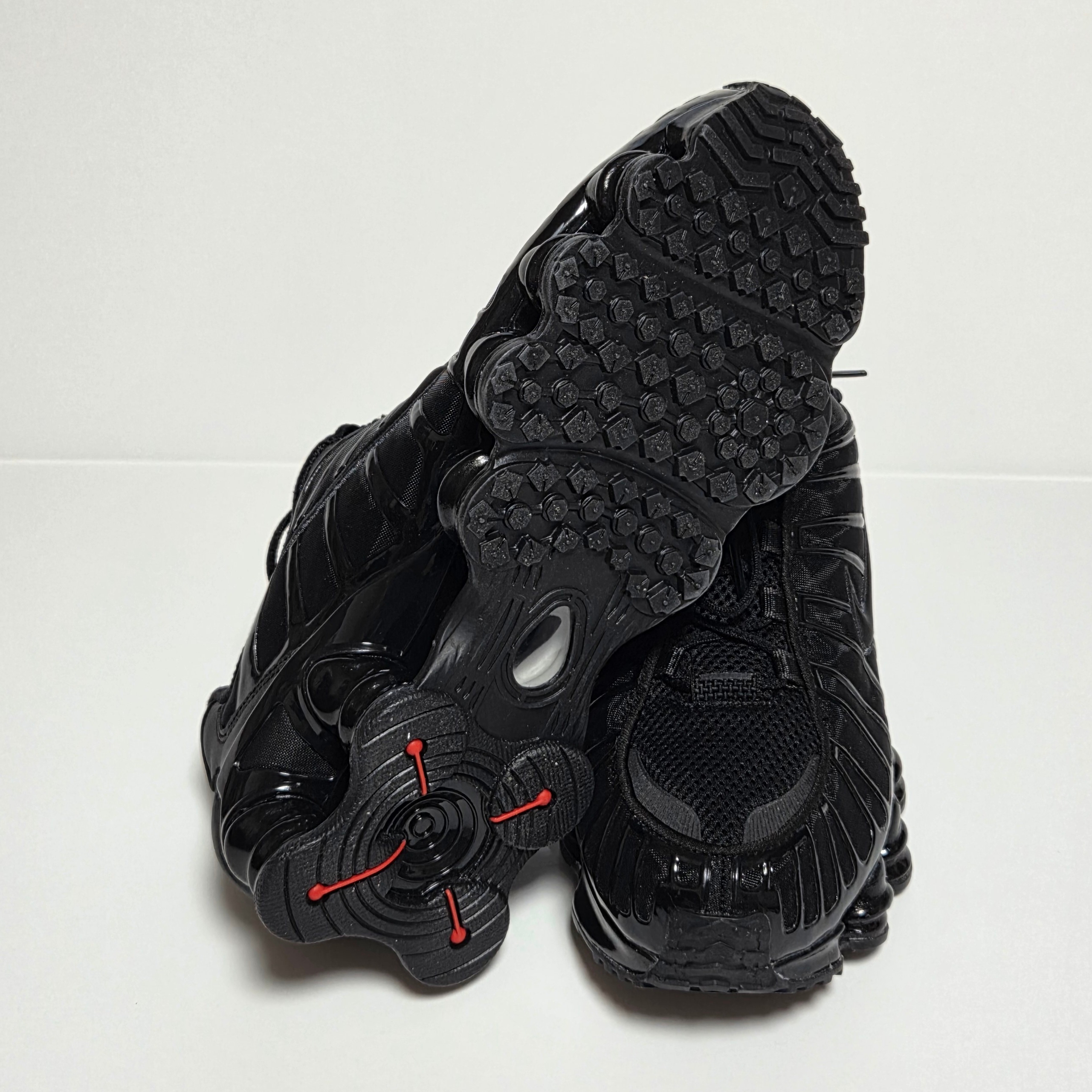 Nike Shox TL Black Metallic Hematite 착용 스타일 - 4