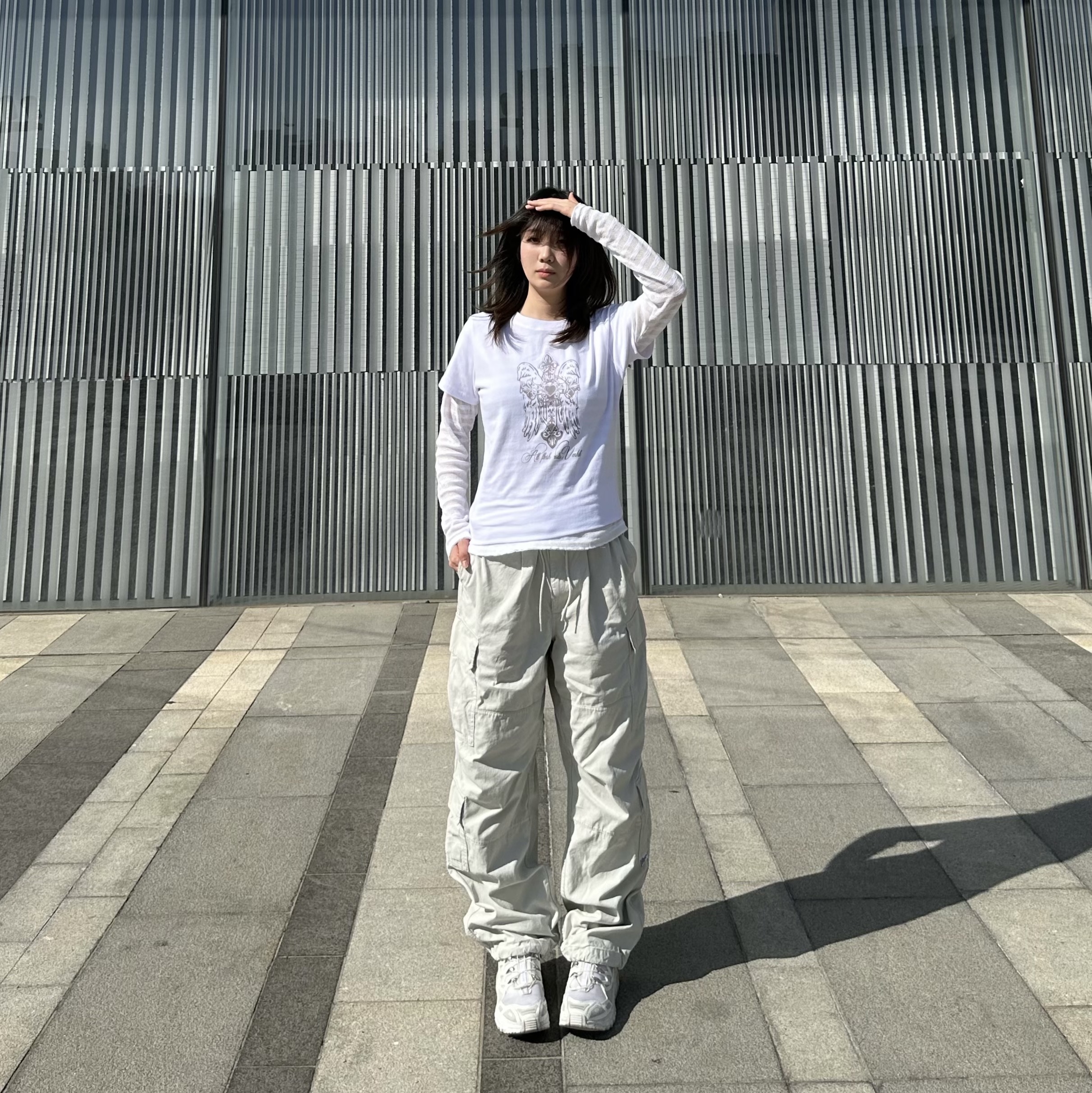Salomon ACS + White Silver 착용 스타일 - 1