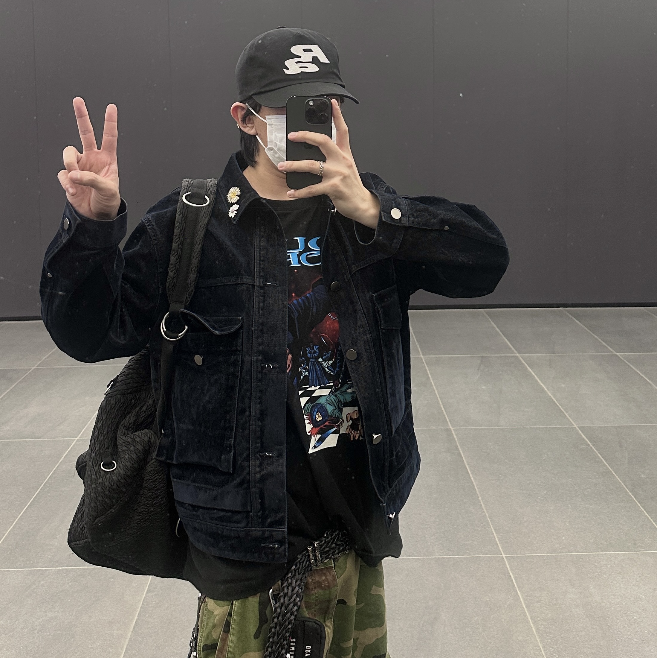 Toga Virilis AJ1066 Mules Leather Black, NOD Stone Washed Cargo Pants Camo 착용 스타일 - 1