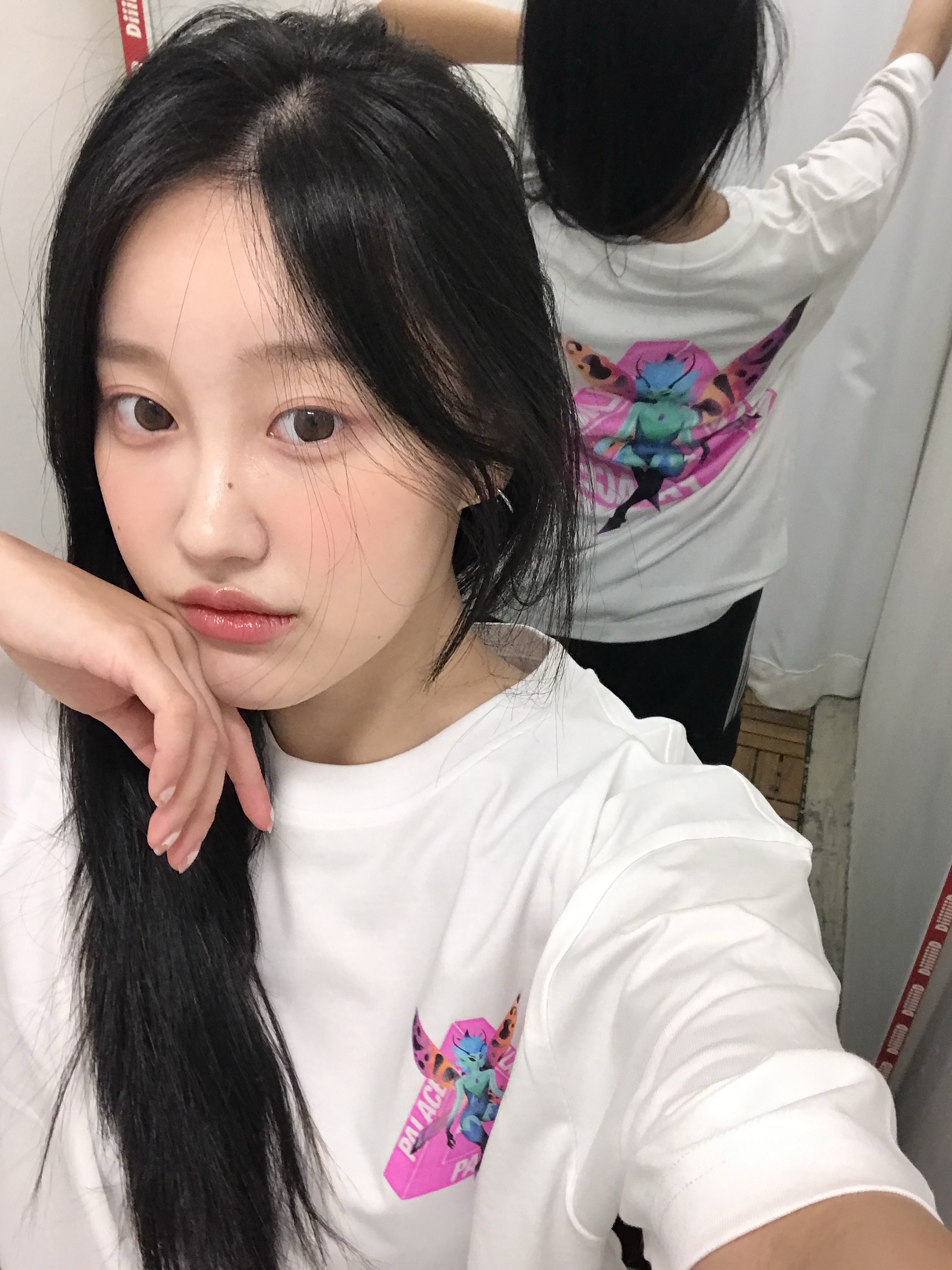 Palace Tri Fairy T-Shirt White - 25SS 착용 스타일