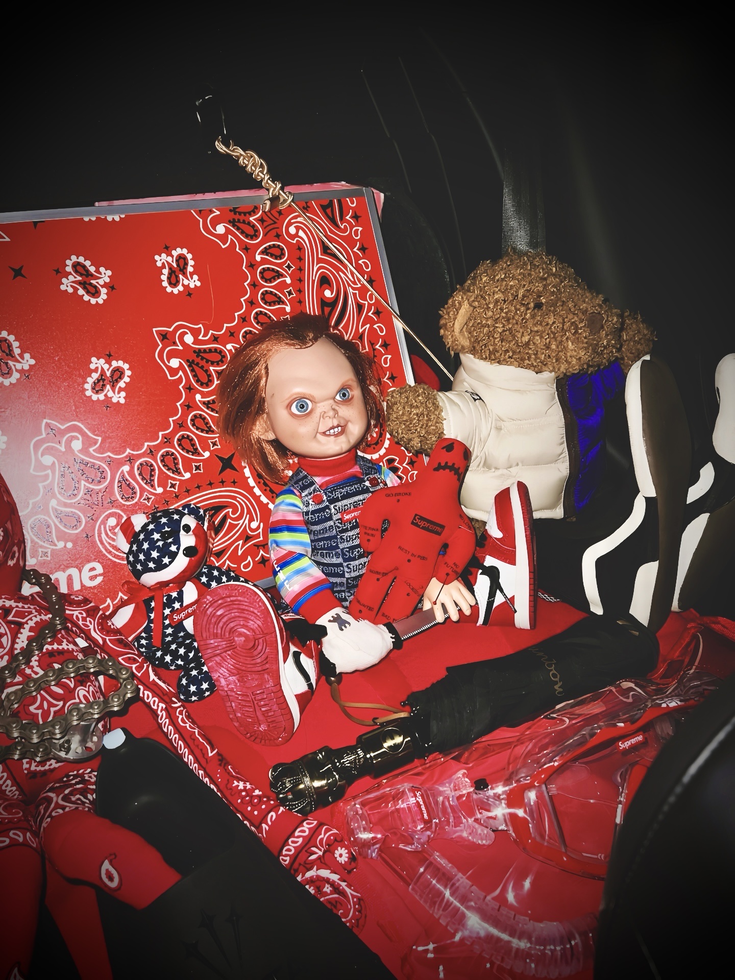 Supreme x Steiff ET Multicolor - 25SS, Supreme Chucky Doll - 20FW 착용 스타일 - 3
