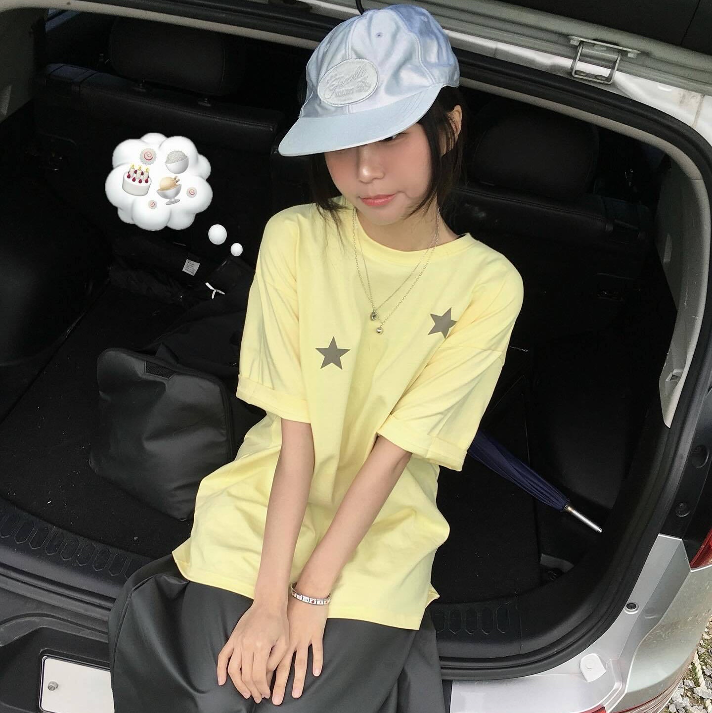 Thevinylhouse Star T-Shirt Yellow 착용 스타일