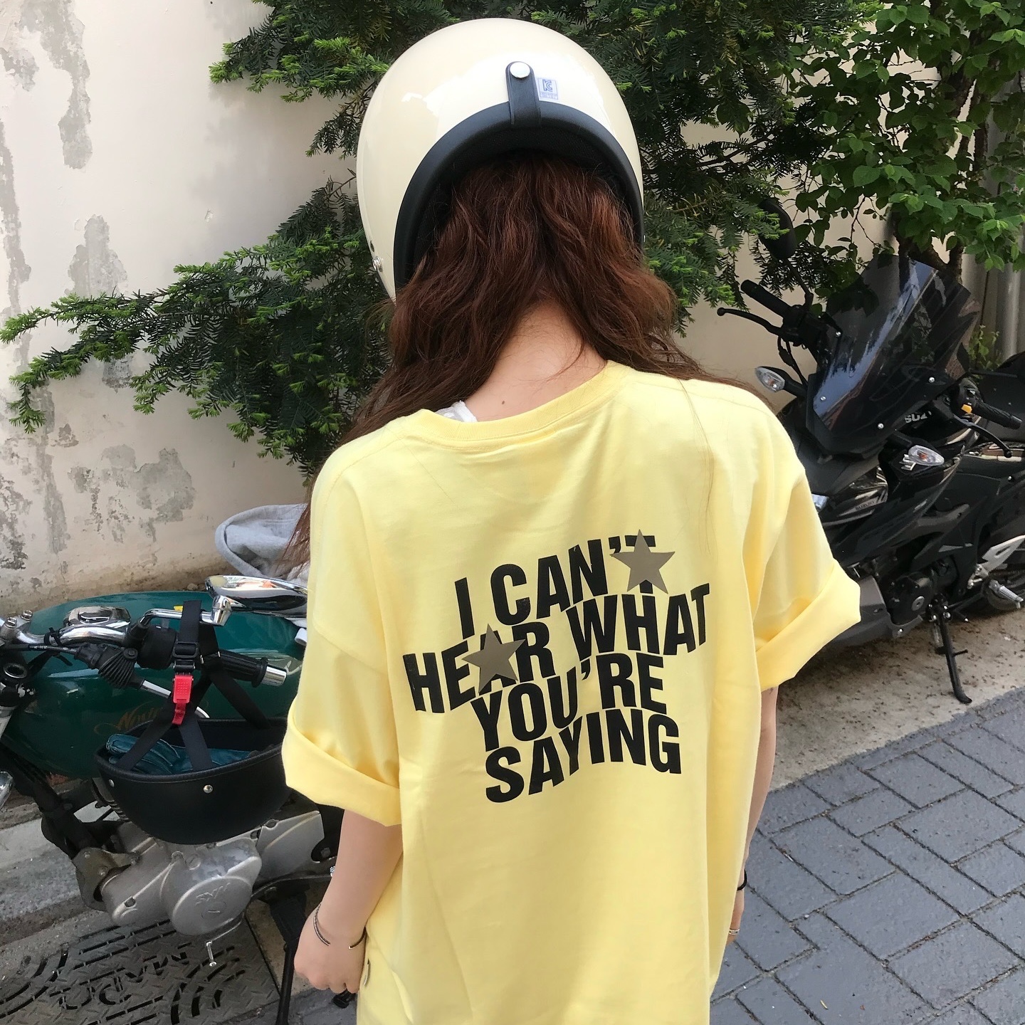 Thevinylhouse Star T-Shirt Yellow 착용 스타일