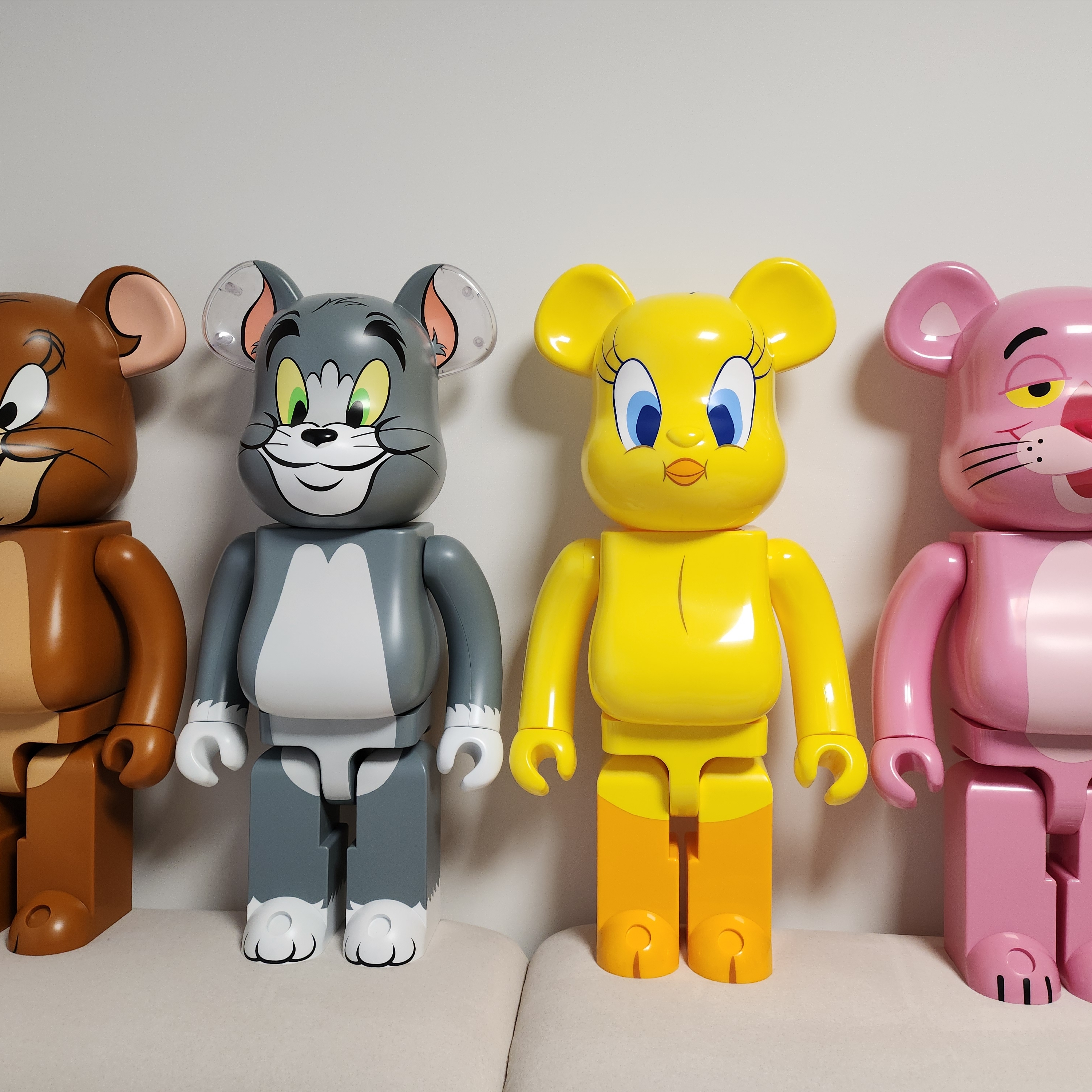 Bearbrick Pink Panther 1000% 착용 스타일