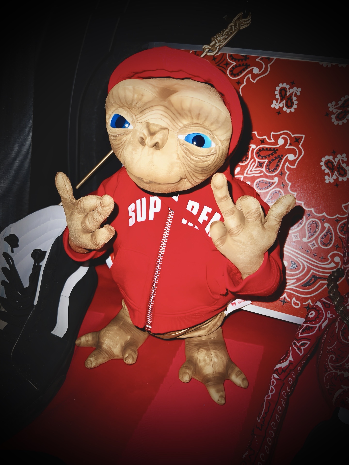 Supreme x Steiff ET Multicolor - 25SS, Supreme Chucky Doll - 20FW 착용 스타일 - 1