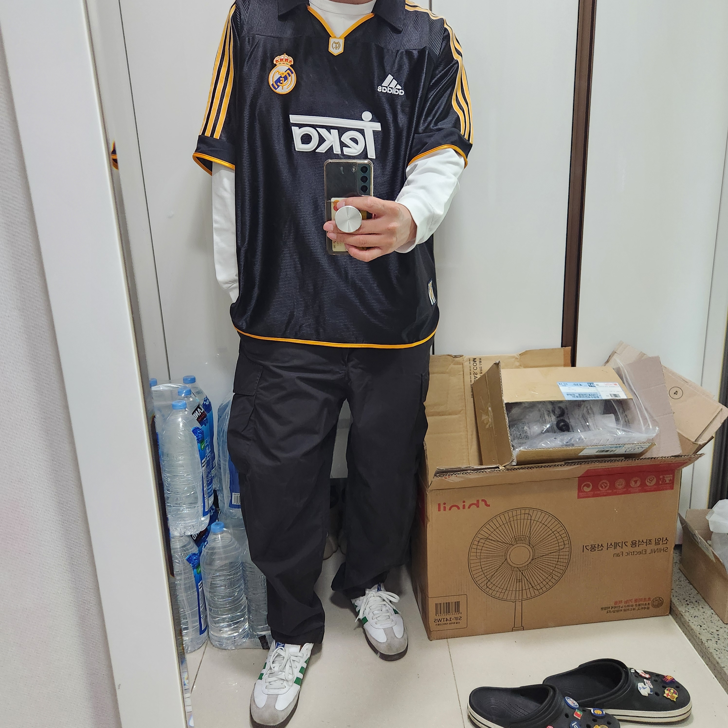 Adidas Real Madrid 99/00 Away Jersey Black - KR Sizing (Non Marking Ver.) 착용 스타일