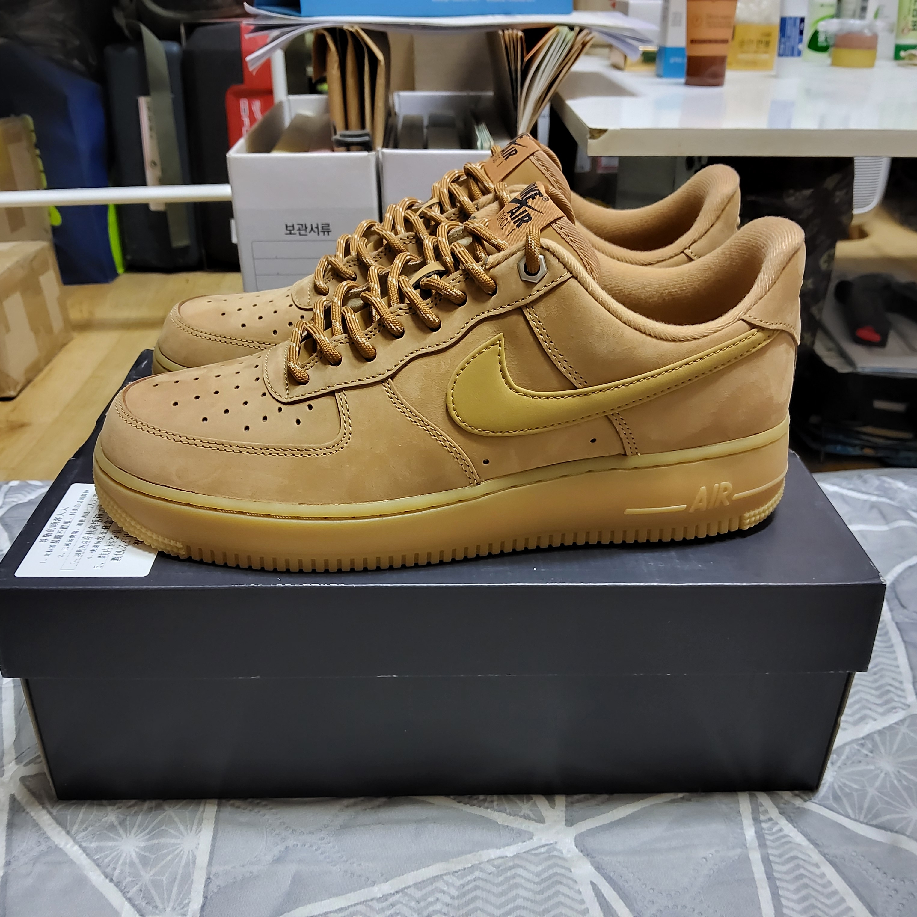 Nike Air Force 1 '07 WB Flax 착용 스타일 - 1