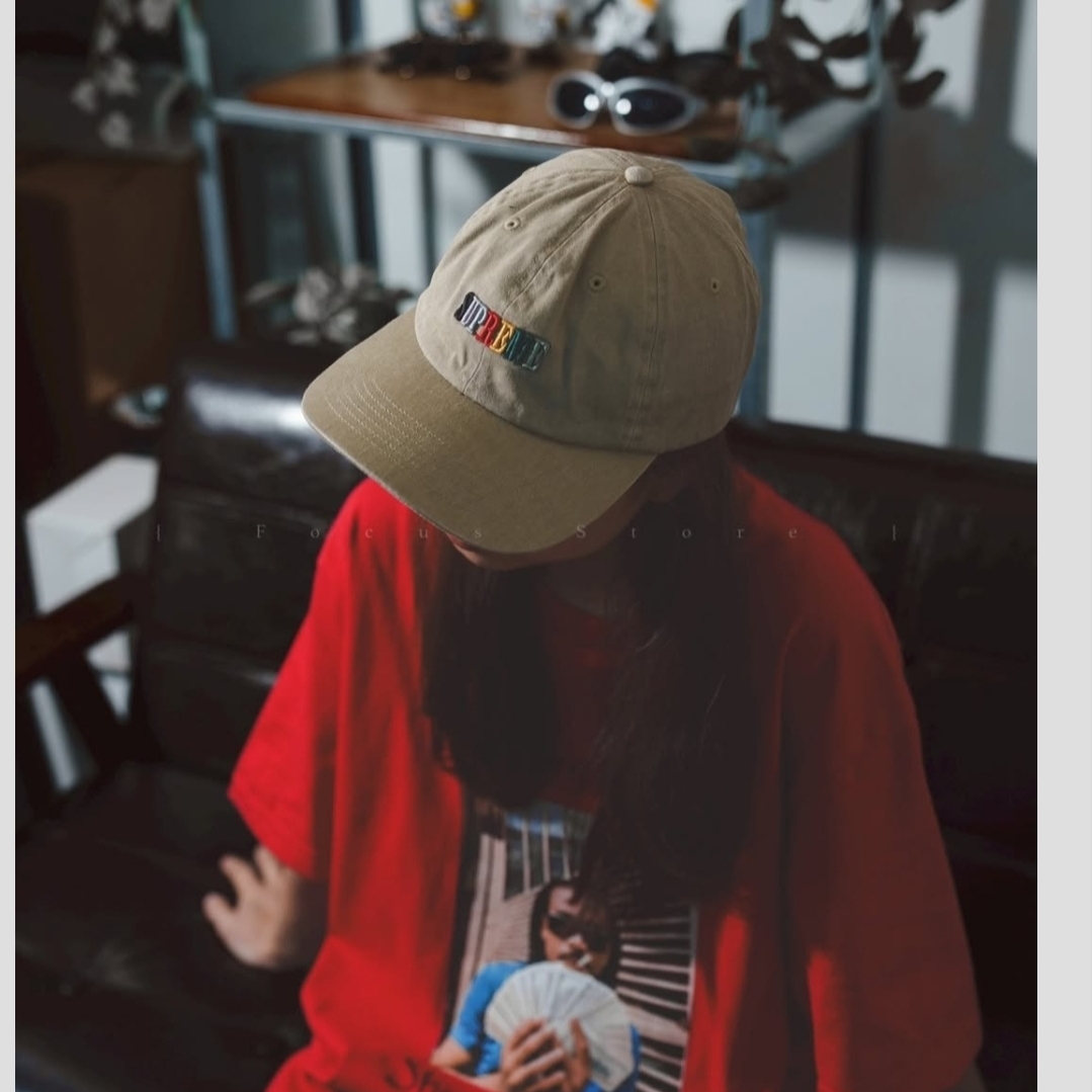 Supreme Pigment Dye 6-Panel Woodland Camo - 25SS, Supreme Pigment Dye 6-Panel Black - 25SS 착용 스타일 - 4