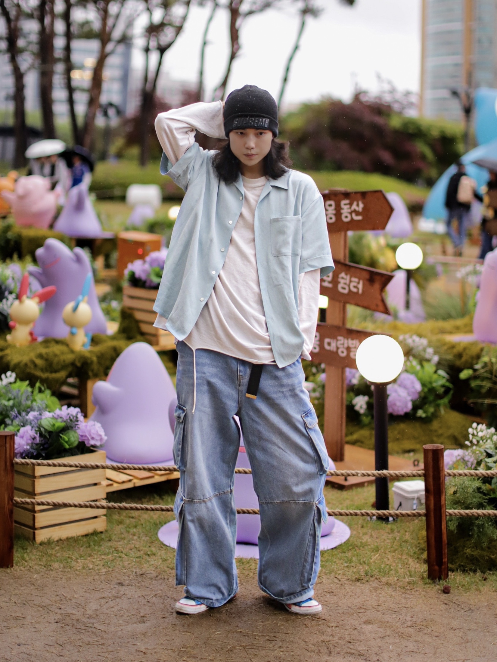 Converse Chuck 70 High Rush Blue, Supreme Slant Beanie Black - 23FW 착용 스타일 - 4
