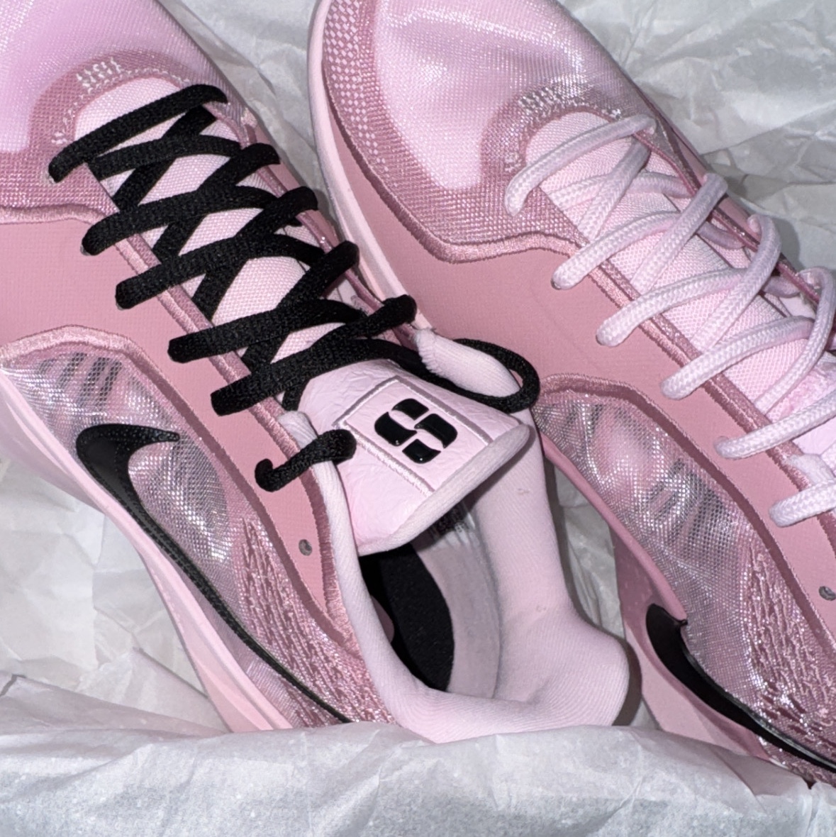 Nike Sabrina 2 EP Pink Foam Black 착용 스타일