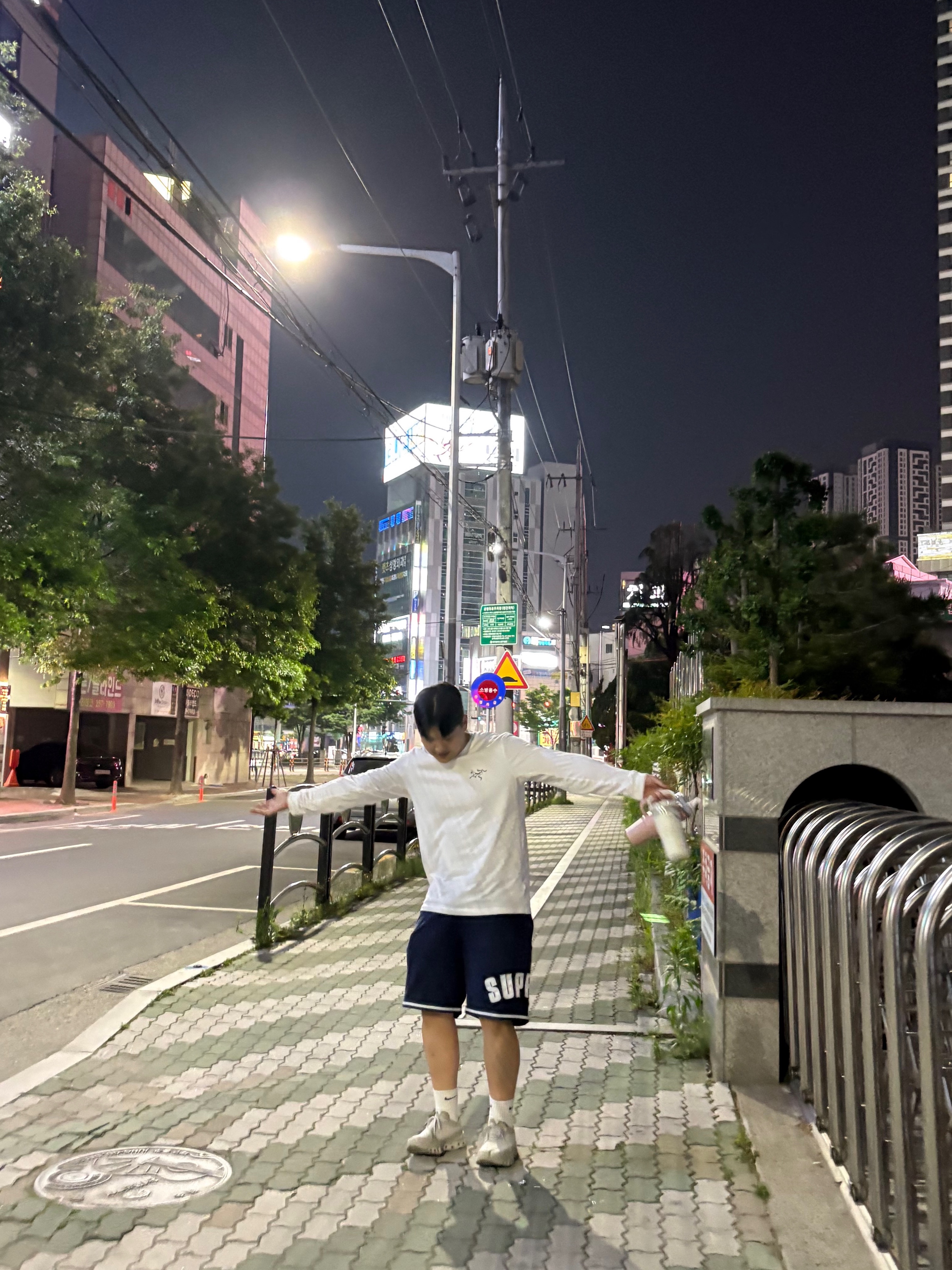Supreme Ultrasuede Mesh Short Navy - 24SS, Arc'teryx Arc'Multi Bird Logo LS T-Shirt White Light 착용 스타일 - 2