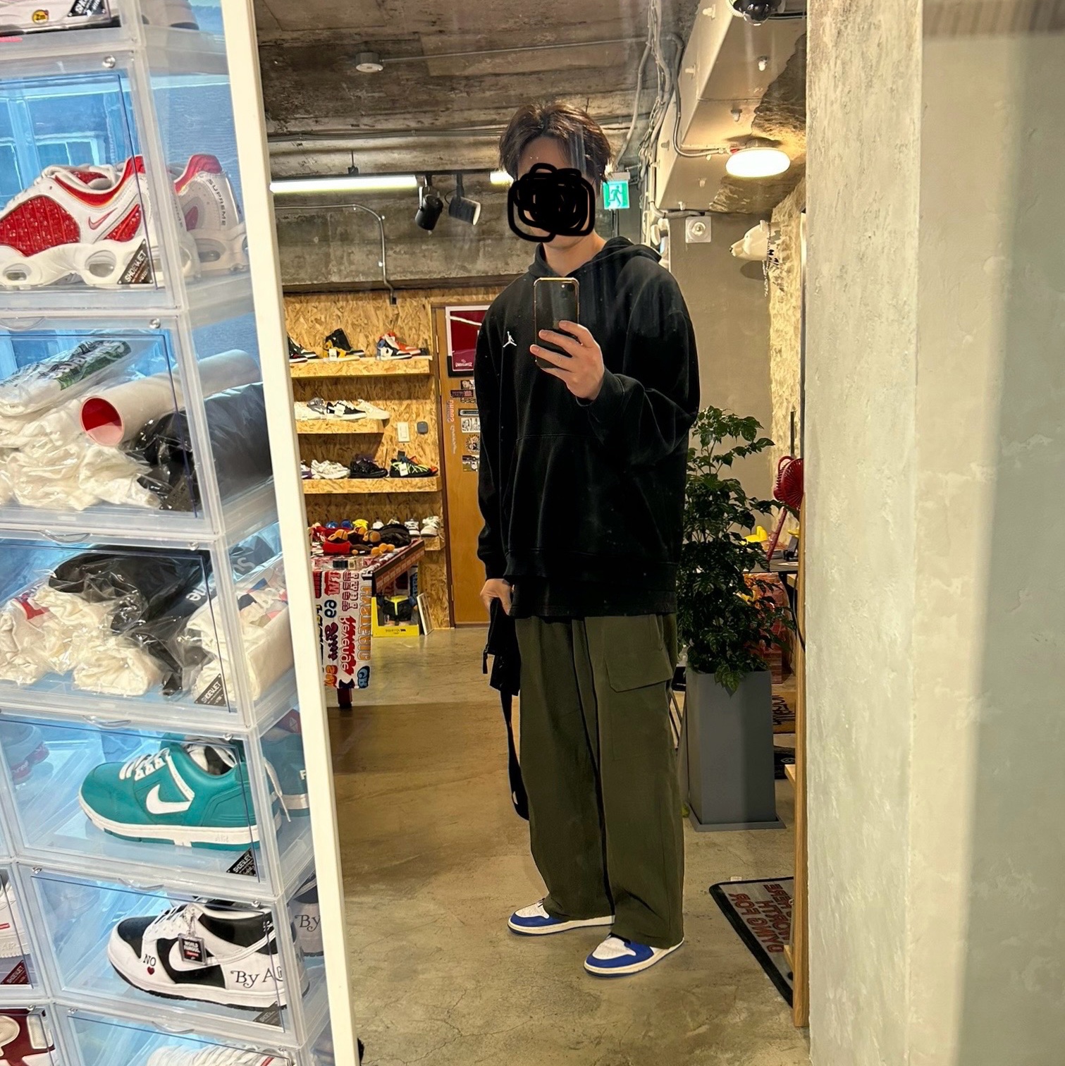 Jordan 1 Retro Low OG Game Royal, Supreme Military Camp Cap Black - 25SS 착용 스타일 - 1