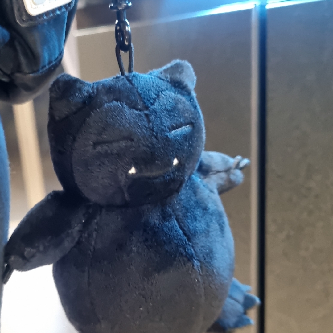 Fragment x Pokemon INN Thunderbolt Project TBP Mascot Key Ring Kabigon Black 착용 스타일