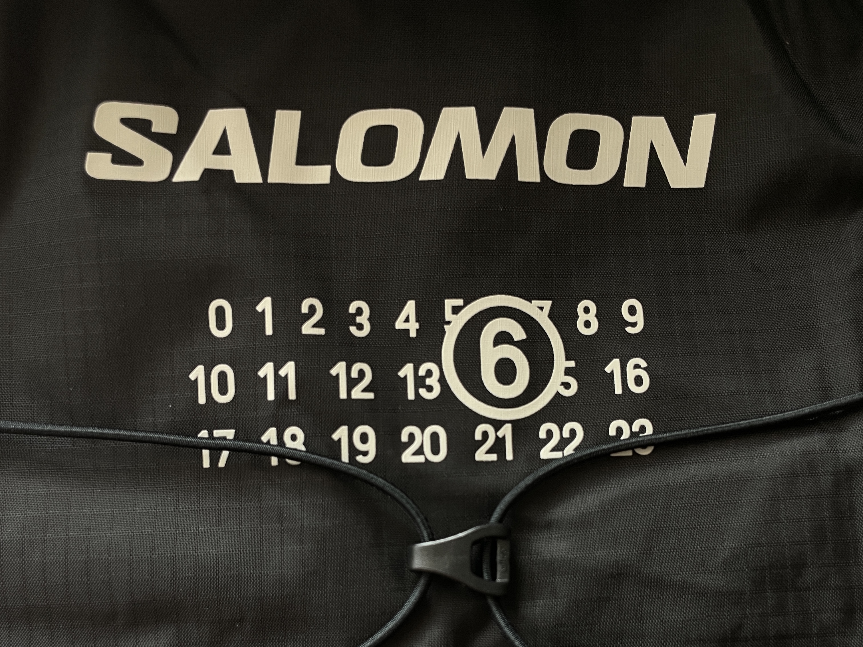 Salomon x MM6 Maison Margiela XT-15 Black, Salomon x MM6 Maison Margiela Gilet Black 착용 스타일 - 6