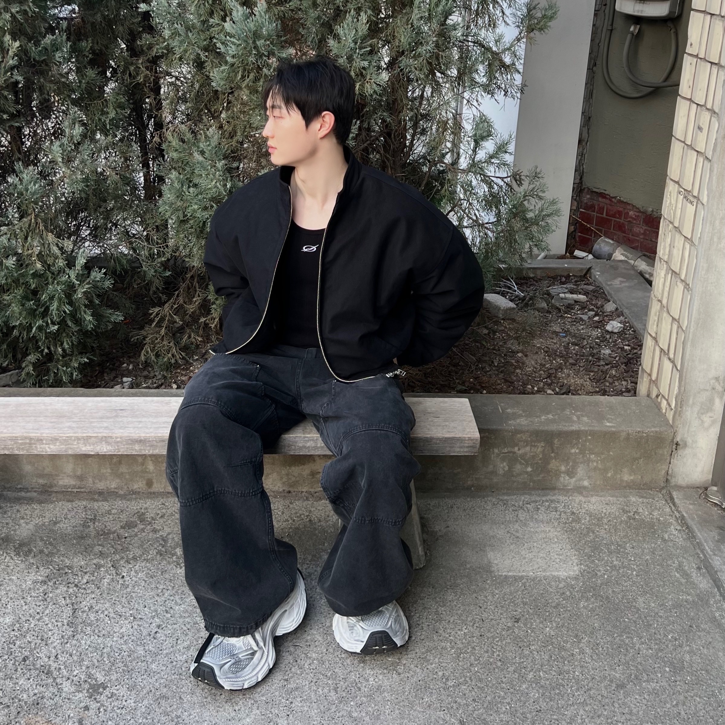 Nonnod Double knee cover pants Vintage black, Nonnod Moleskine Bomber Jacket Matt Black 착용 스타일 - 1
