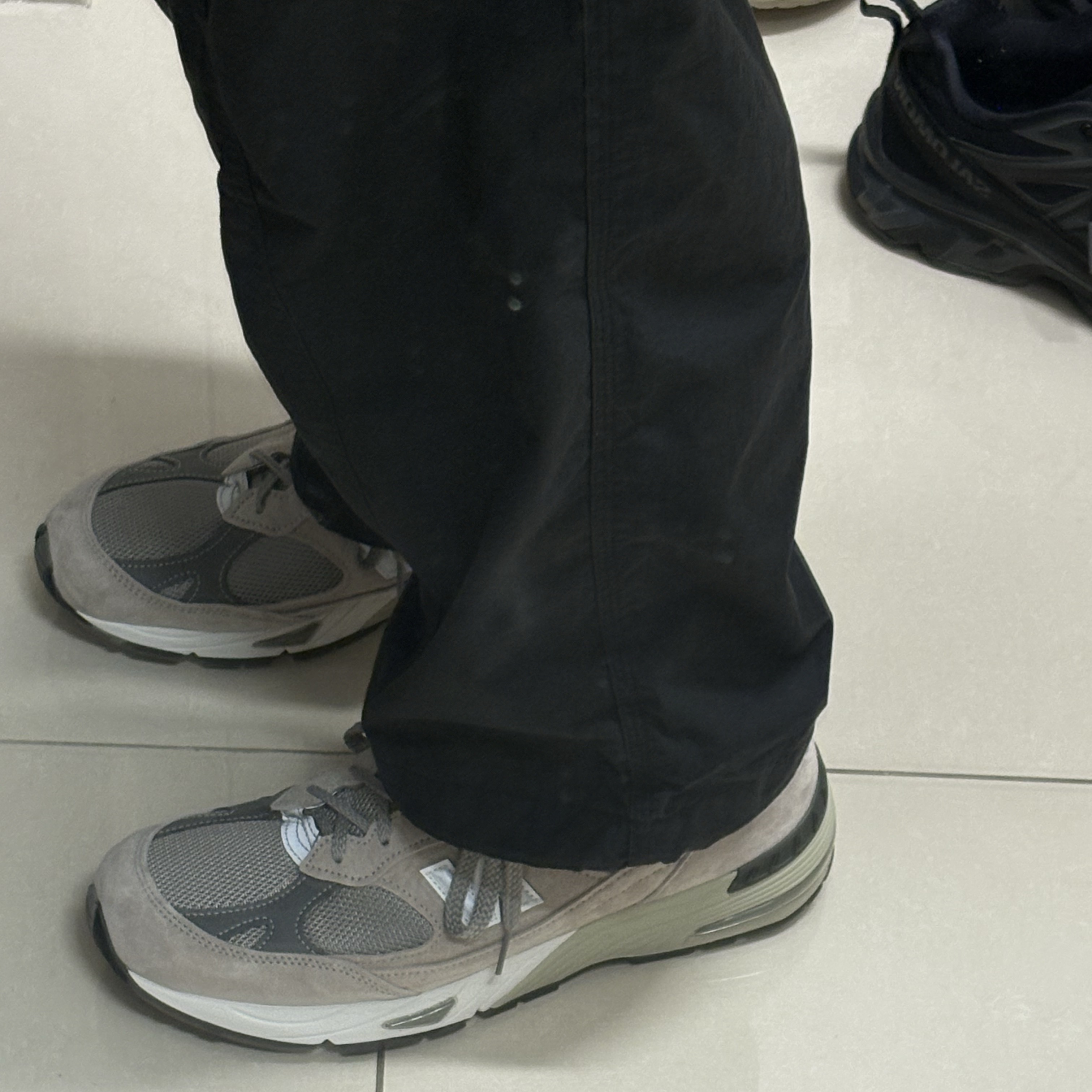 New Balance 991 Made in UK Grey, Salomon XT-6 Expanse Black Ebony 착용 스타일