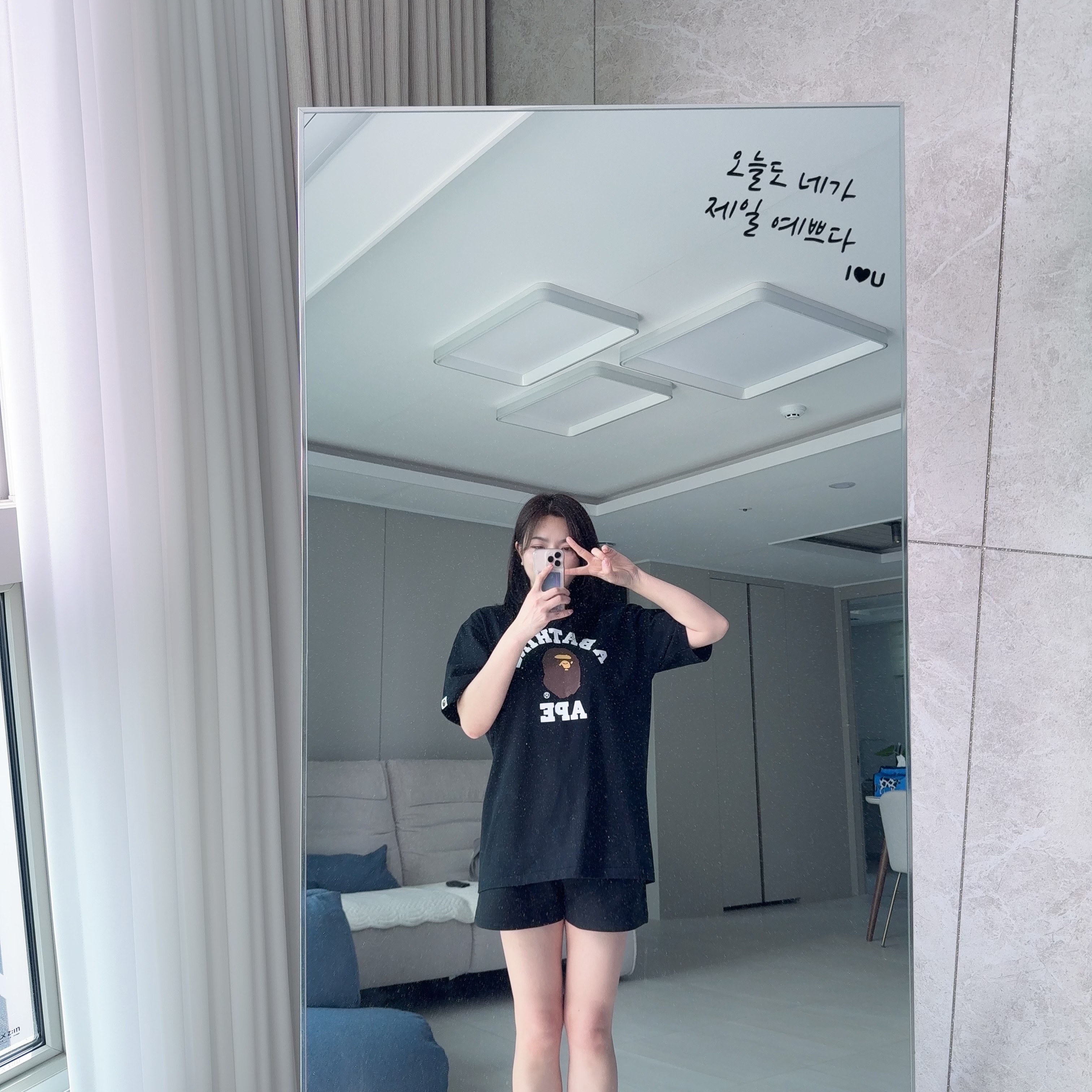BAPE College T-Shirt Black 착용 스타일