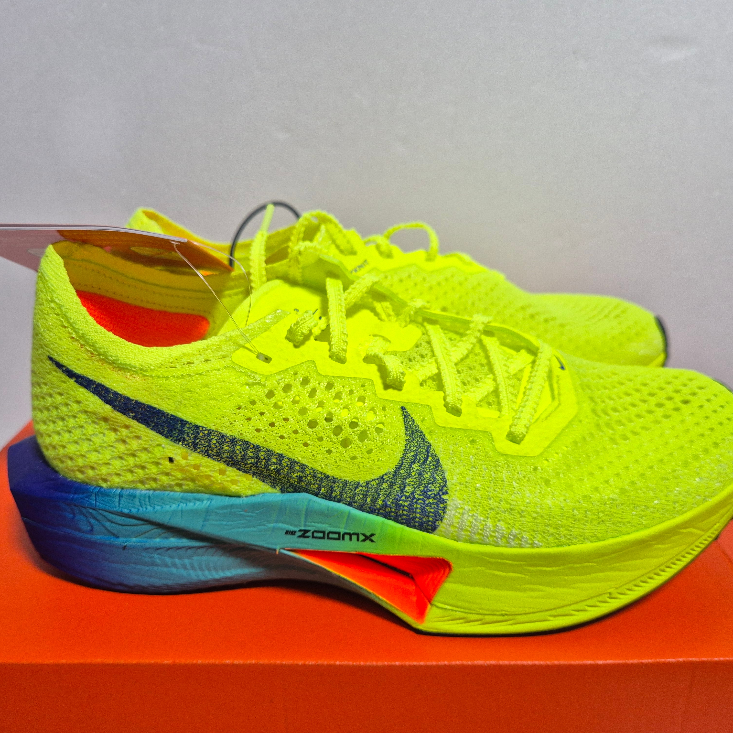 (W) Nike ZoomX Vaporfly Next% 3 Bolt 착용 스타일