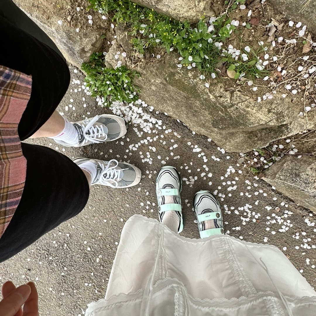 Asics x Cecilie Bahnsen Gel-Quantum 360 VIII Silver Mint, Supreme Mesh Small Backpack Green - 23SS 착용 스타일 - 3