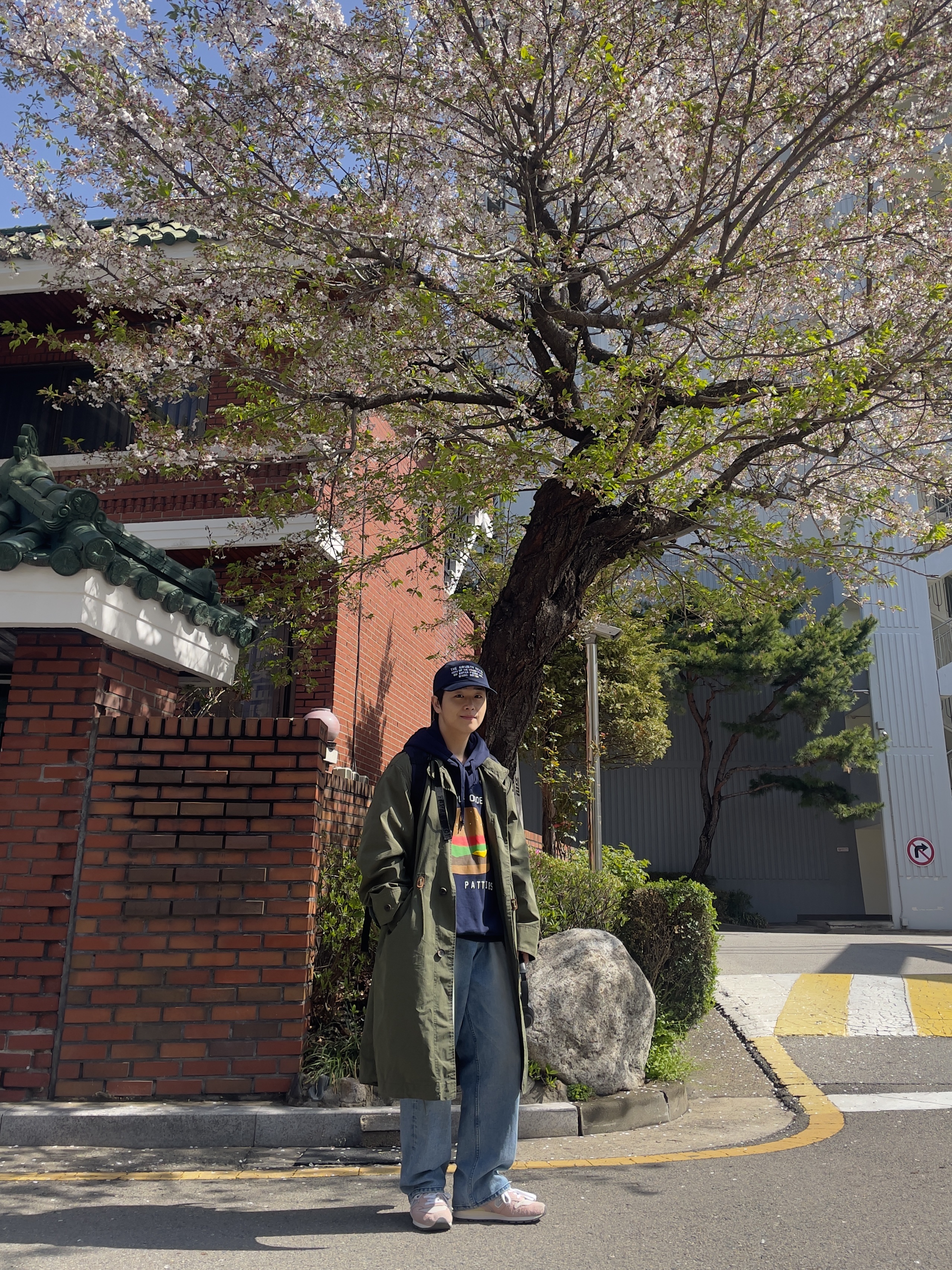 New Balance Made in USA 996 Pink Haze Silver, Uniqlo UT x CPFM x SpongeBob Sweat Pull Parka C Navy 착용 스타일 - 1