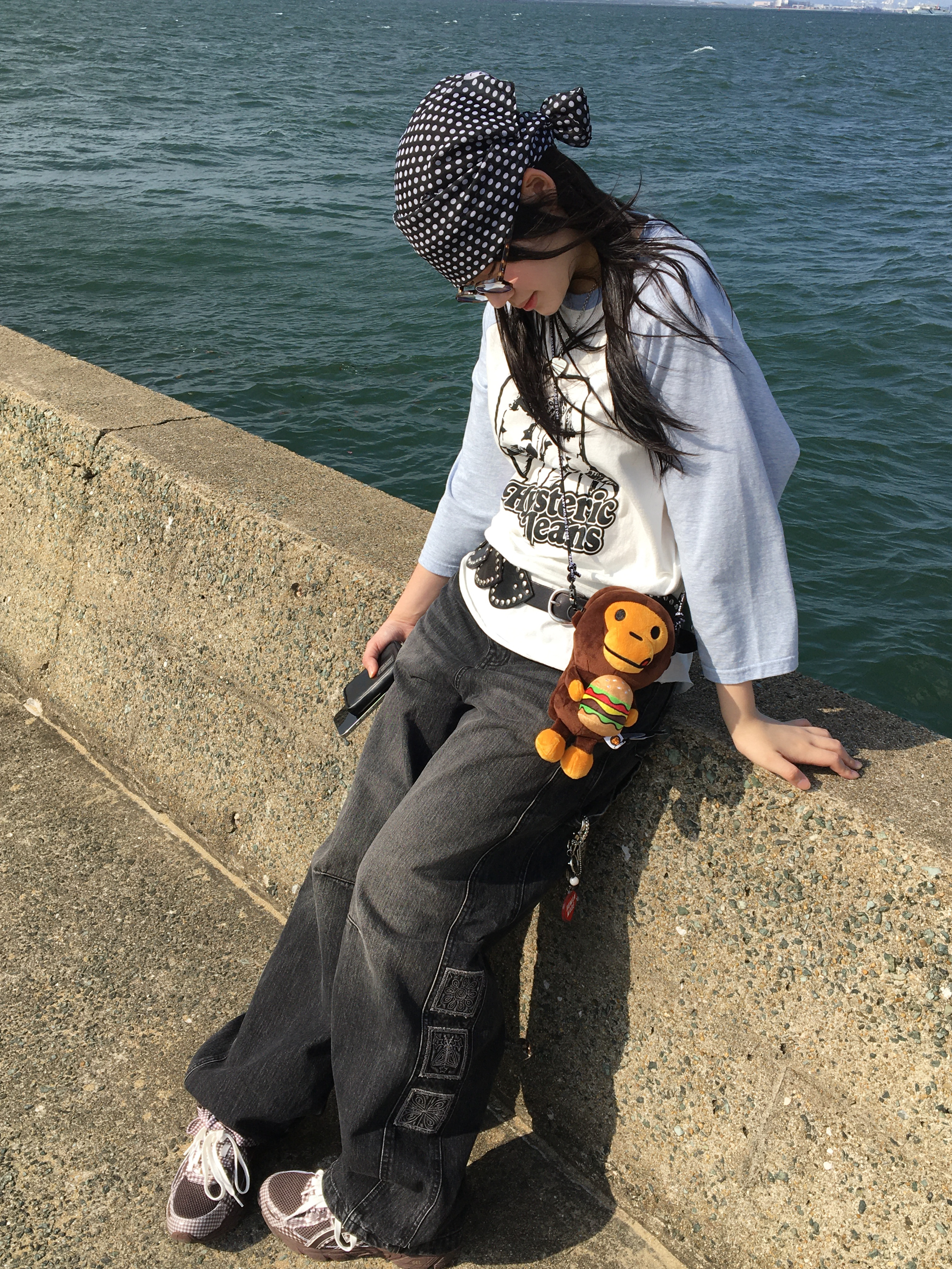 Hysteric Glamour Hysteric Jeans 3/4 Sleeve T-Shirt Blue, BAPE Baby Milo Mobile Bag 1 Brown 착용 스타일 - 6