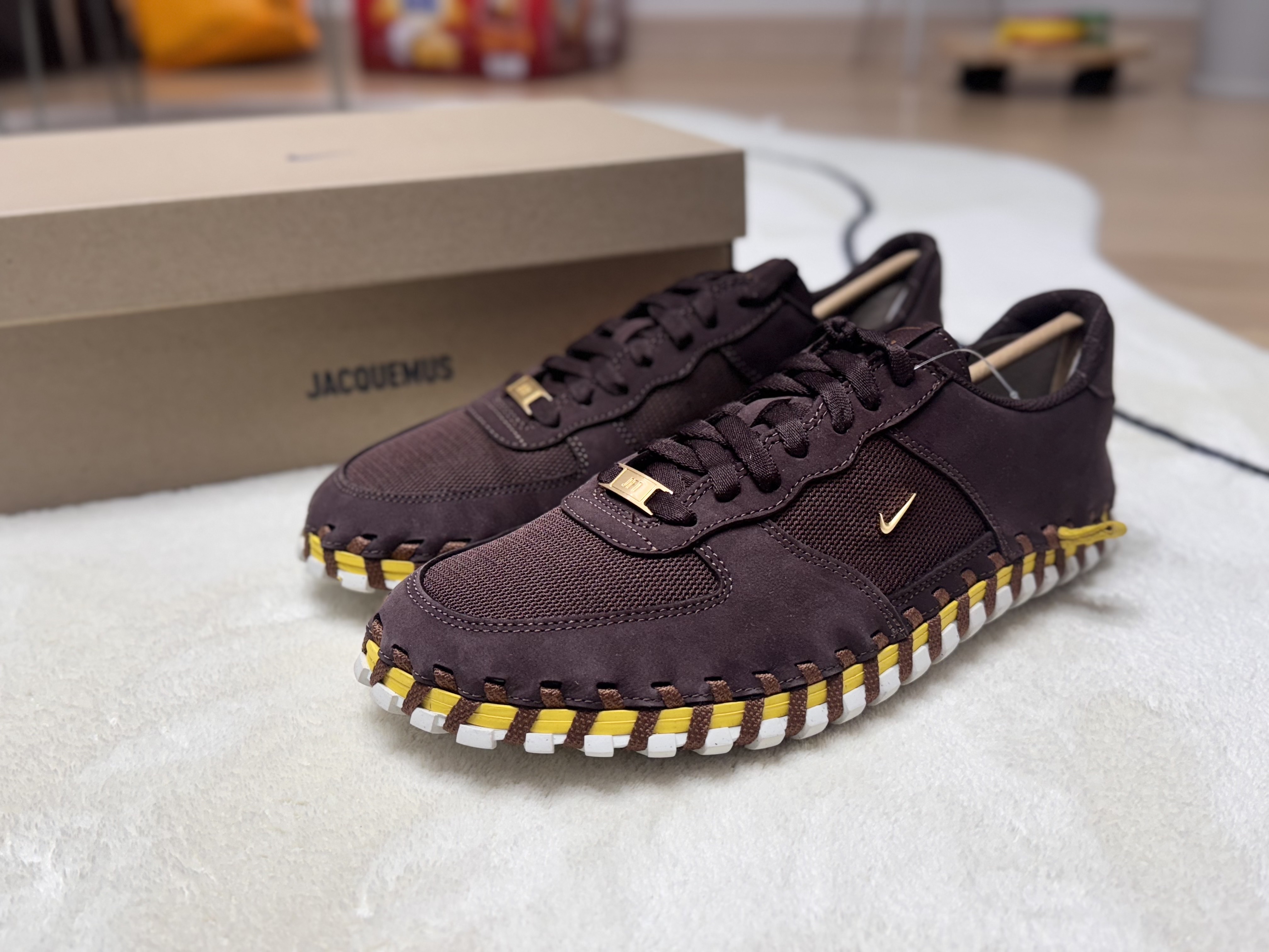 Nike x Jacquemus J Force 1 Low LX SP Earth 착용 스타일 - 1