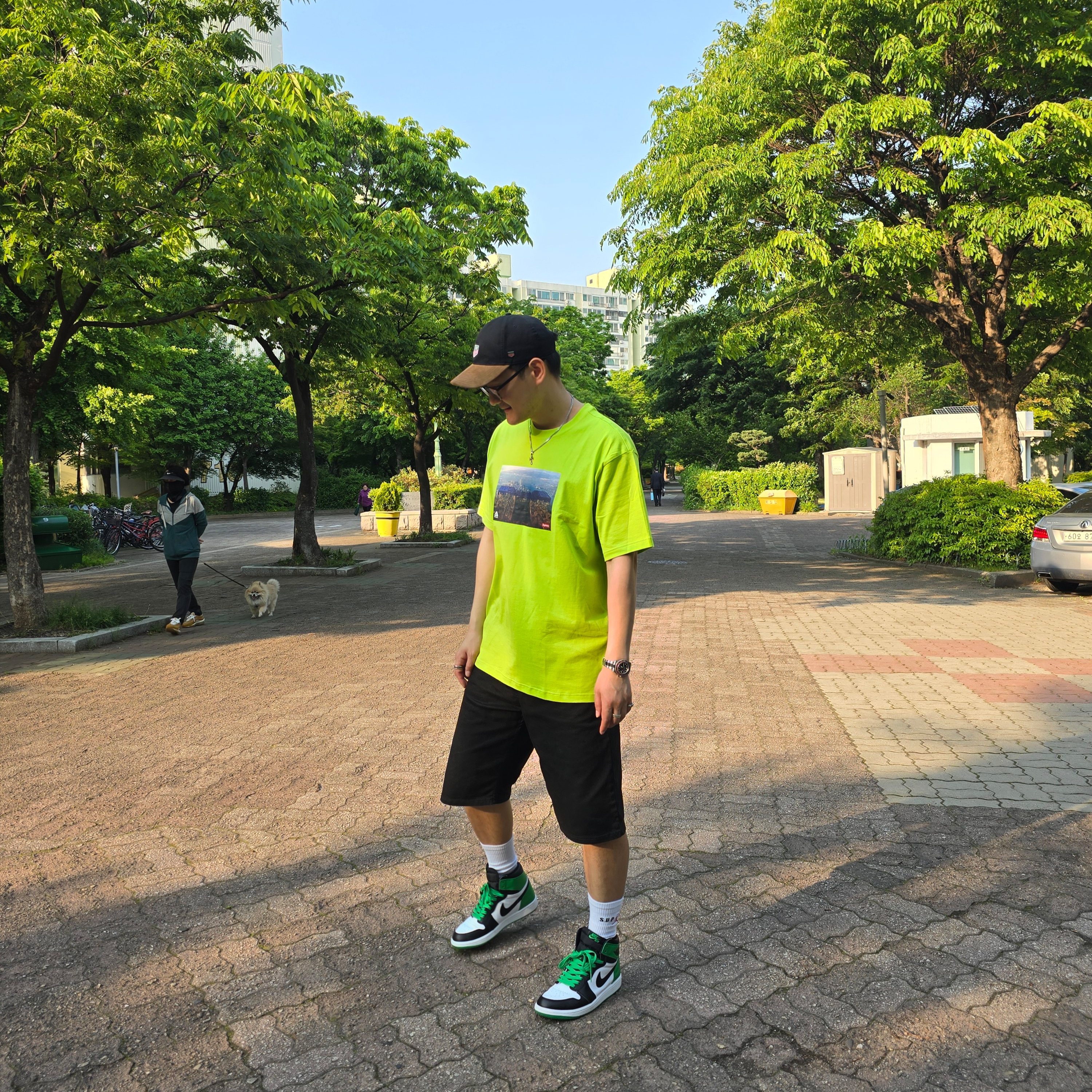 Supreme x Nike ACG Grid T-Shirt Green - 22FW, Kith x TAG Heuer Aaron Suede Brim Cap Black 착용 스타일